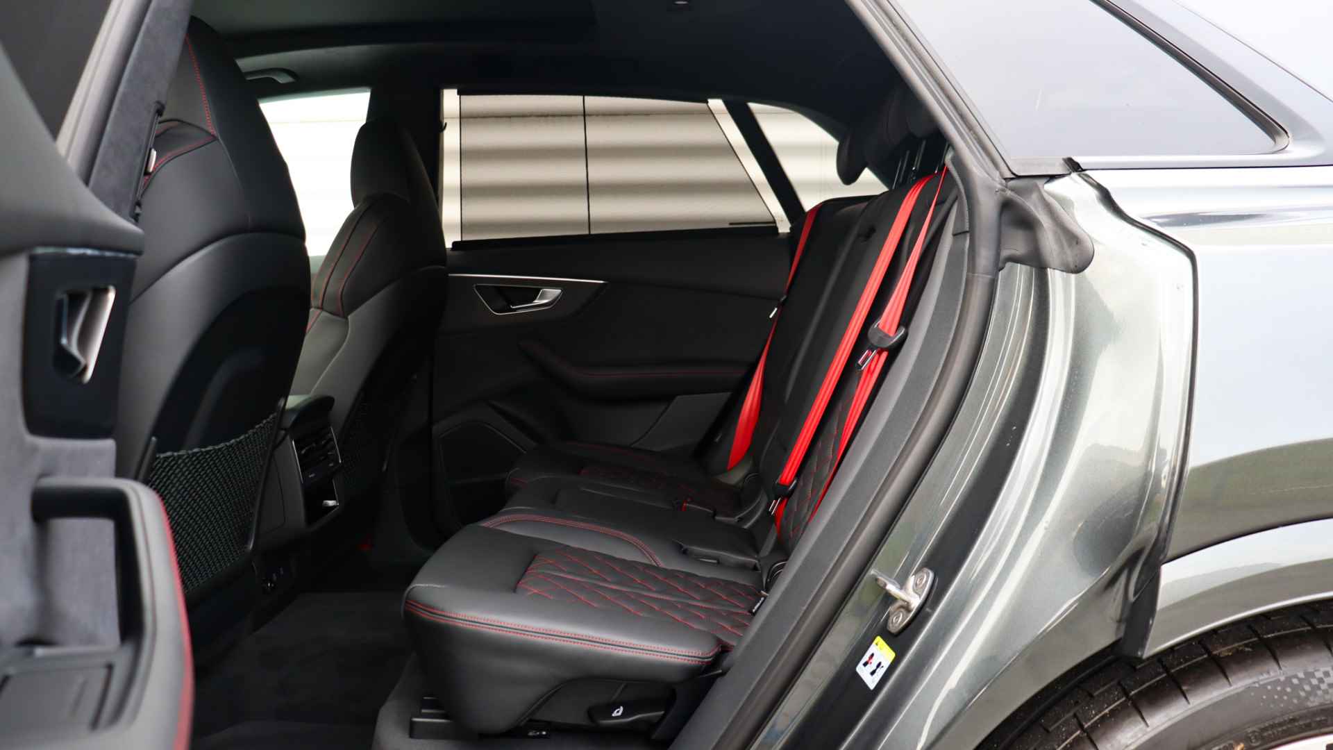 Audi SQ8 4.0 TFSI quattro | Facelift 2024 | Massage | B&O | Head-up | Standkachel | Panoramadak | Trekhaak | Soft-Close - 28/40