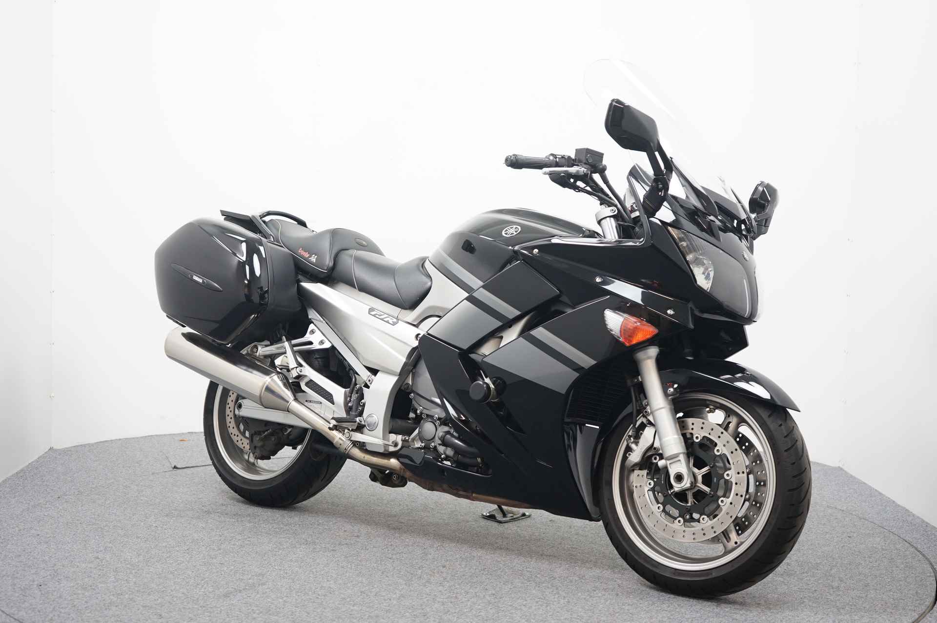 Yamaha FJR 1300 ABS - 2/16