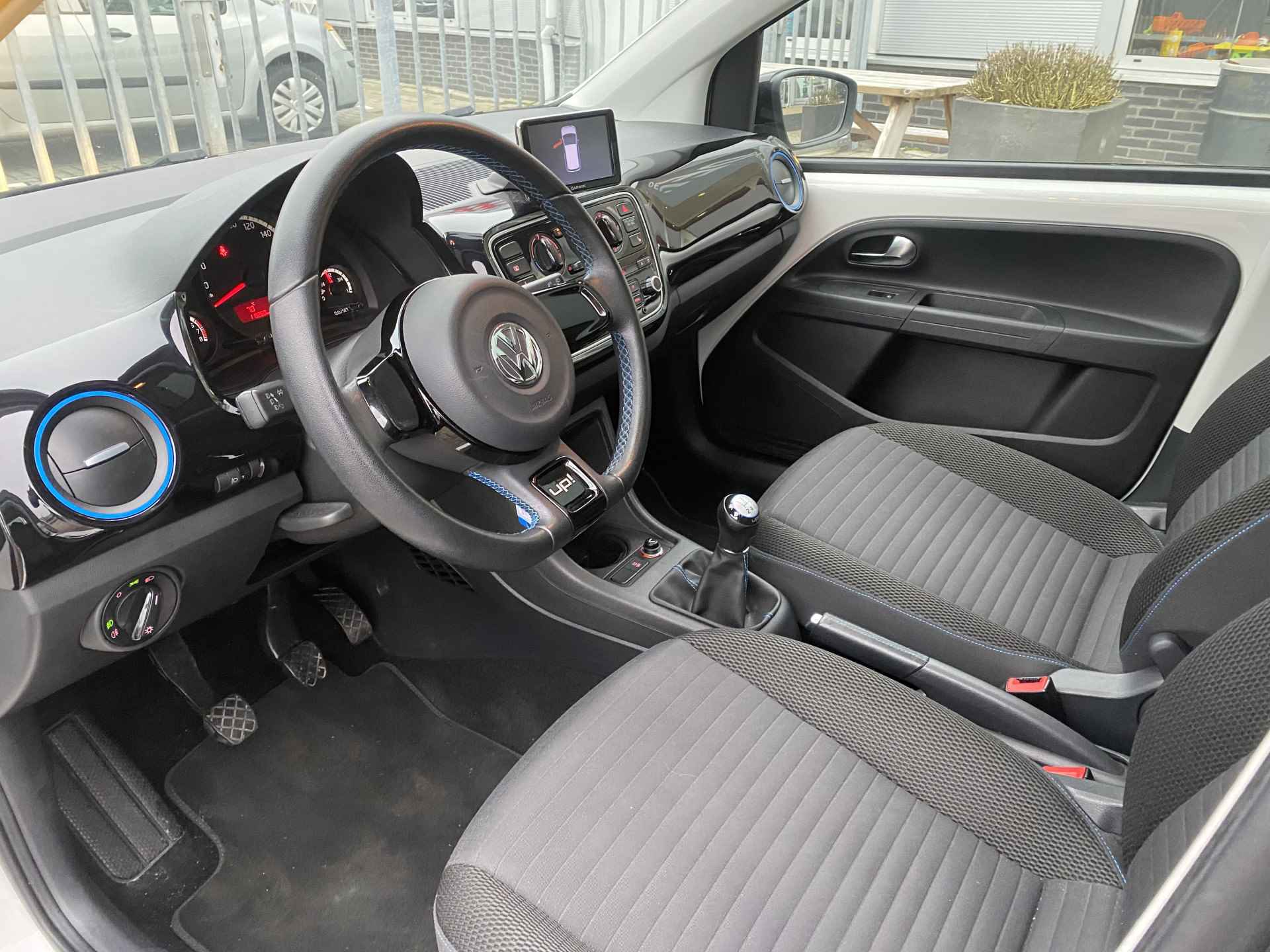 Volkswagen up! 1.0 high up! 5-deurs BlueMotion Navigatie, Airco, Panoramadak, etc..!! - 5/25