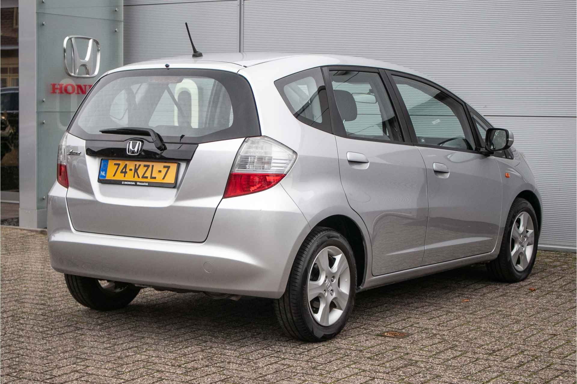 Honda Jazz 1.2 Trend - Incl. nieuwe APK | 12 mnd garantie | Airco | Dealerond. - 3/37