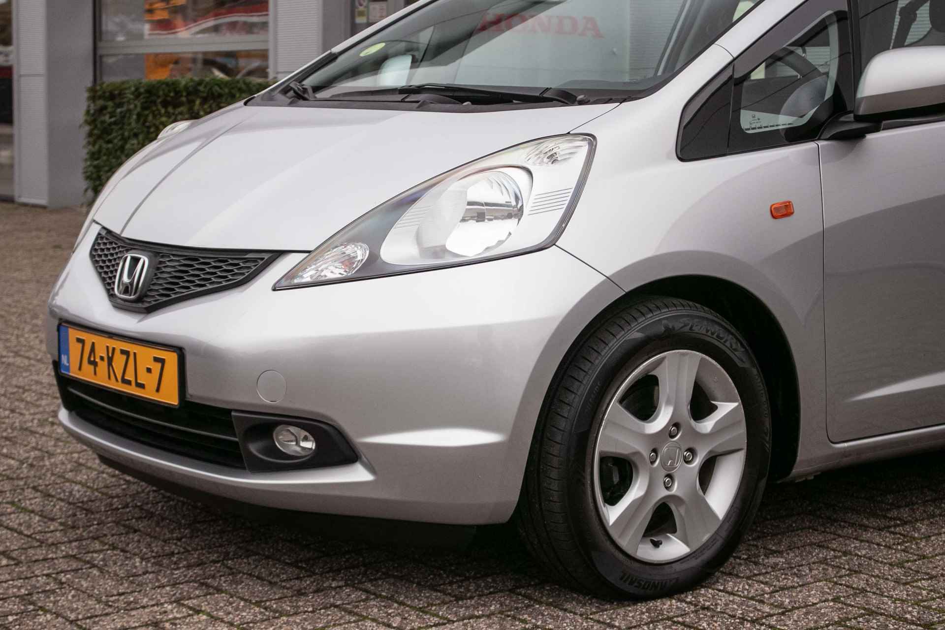 Honda Jazz 1.2 Trend - Incl. nieuwe APK | 12 mnd garantie | Airco | Dealerond. - 28/37