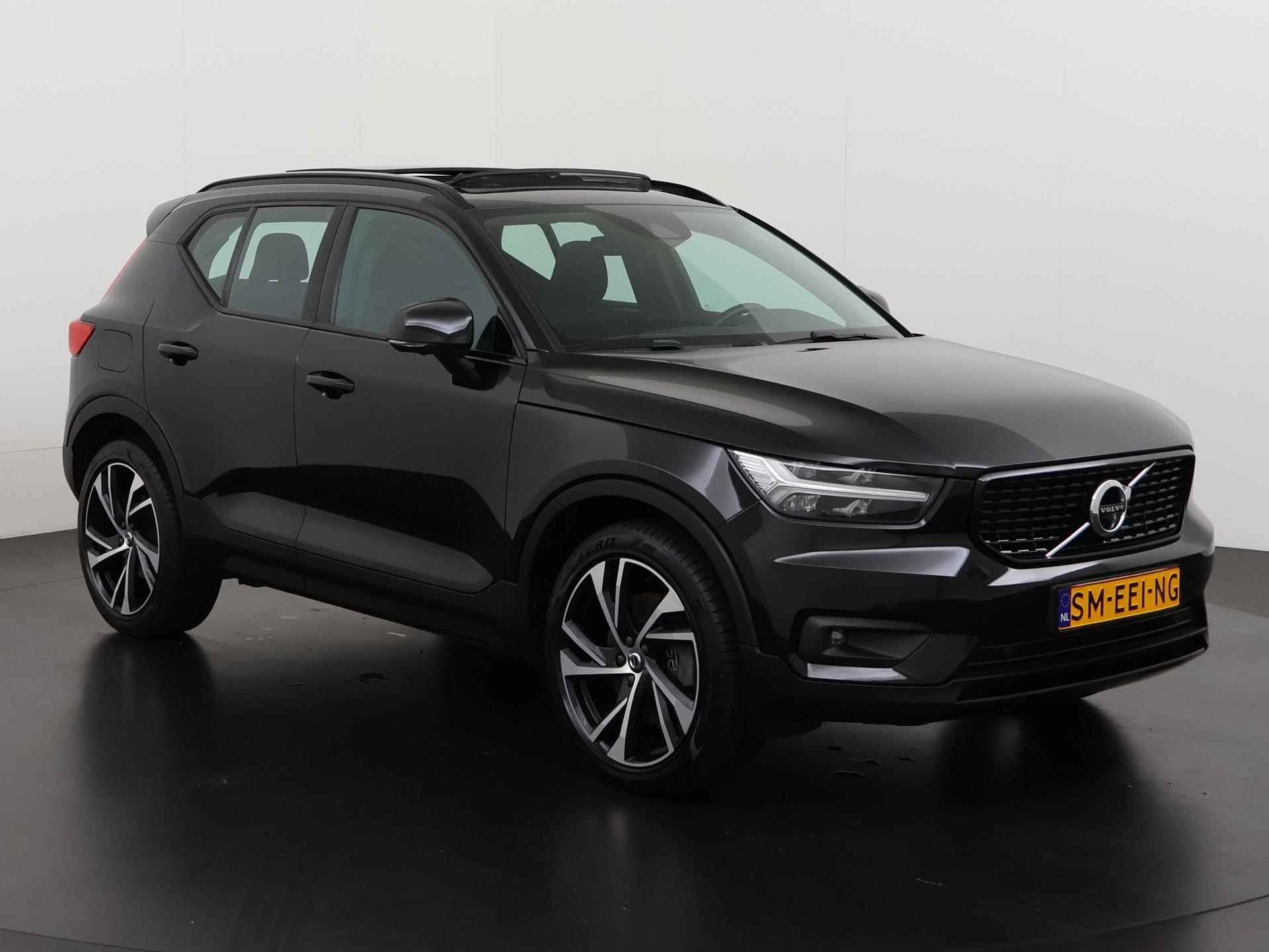 Volvo XC40 1.5 T4 Recharge R-Design Expression | Panoramadak | 20'' | Zondag Open! - 30/43