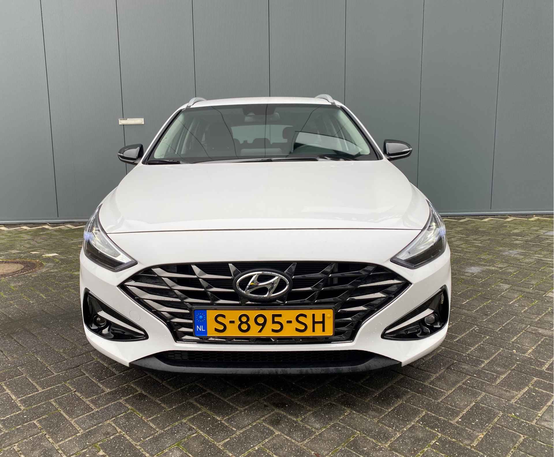 Hyundai i30 Wagon 1.0 T-GDI 120pk MHEV Comfort Smart | Camera | Climate | Keyless | NL. Auto | Full Led | Navigatie | 16" Lichtmetaal | Park - 4/28