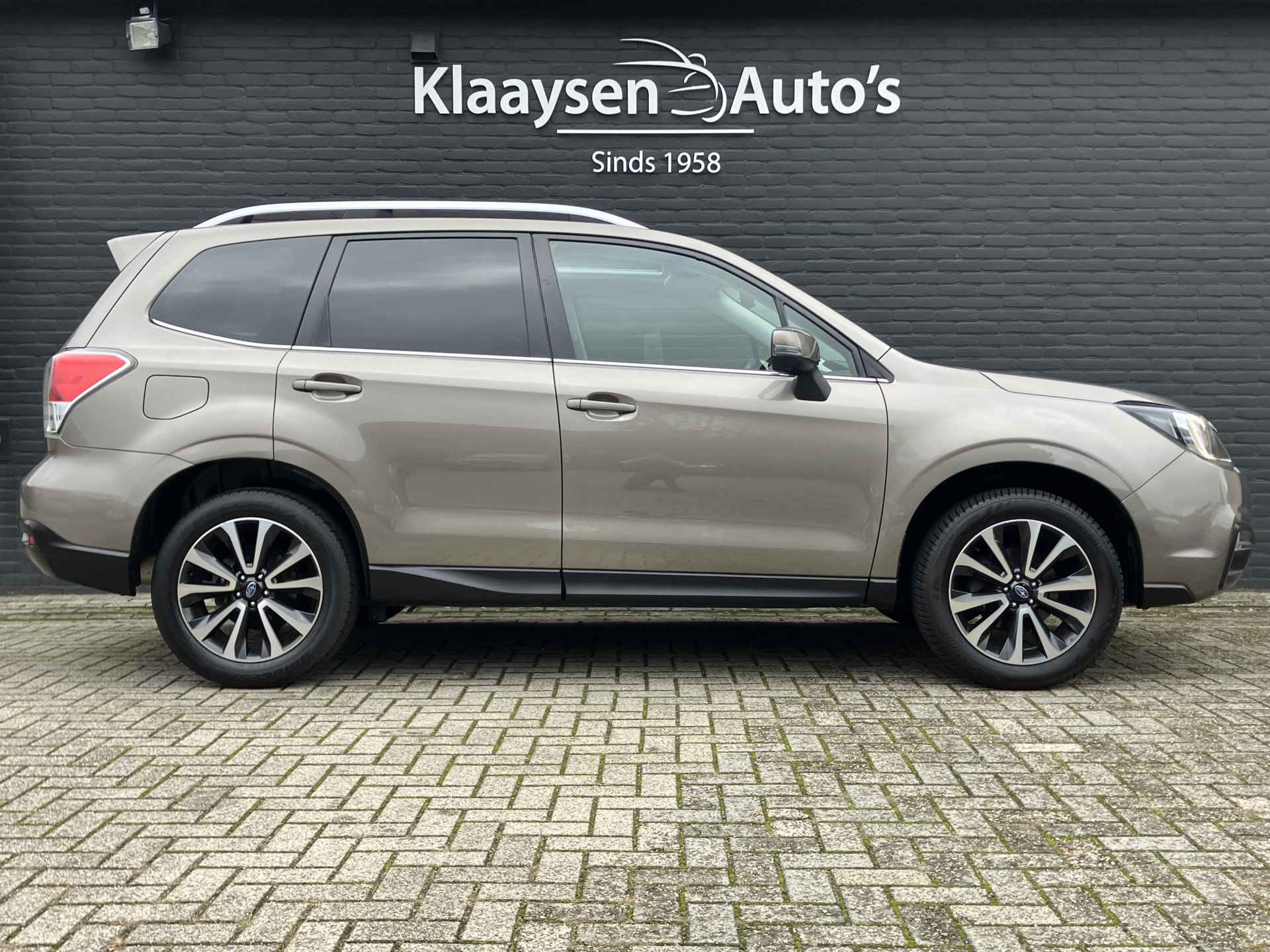 Subaru Forester 2.0 Premium AWD 150 pk AUT. | dealer onderhouden | navigatie | leder interieur | trekhaak | cruise control | panoramadak - 5/45