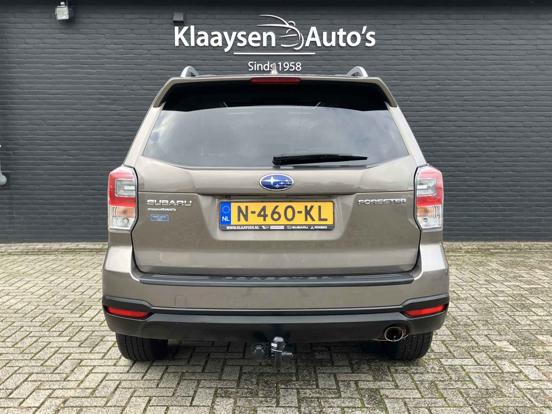 Subaru Forester 2.0 Premium AWD 150 pk AUT. | dealer onderhouden | navigatie | leder interieur | trekhaak | cruise control | panoramadak - 7/45