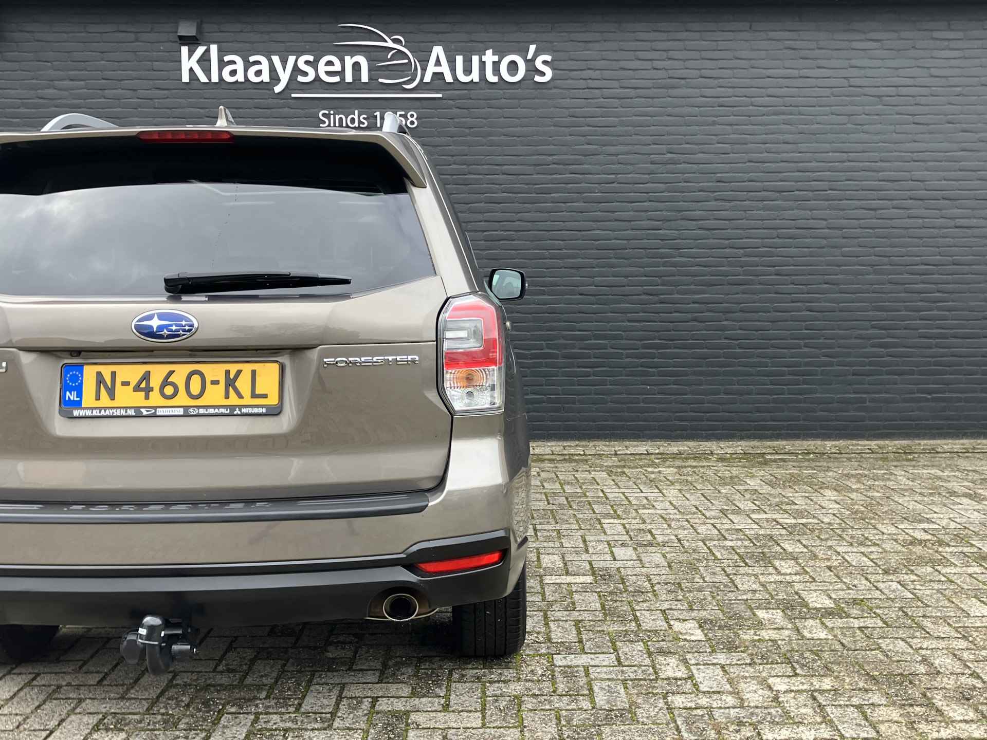 Subaru Forester 2.0 Premium AWD 150 pk AUT. | dealer onderhouden | navigatie | leder interieur | trekhaak | cruise control | panoramadak - 16/45