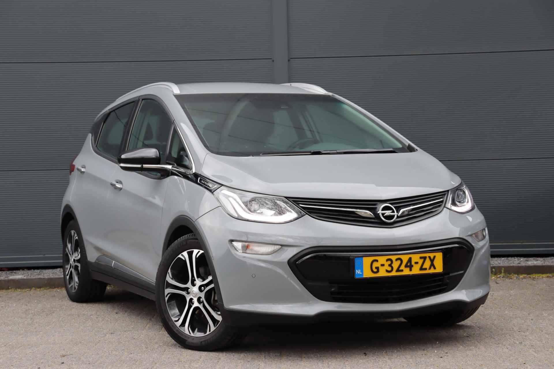 Opel Ampera-e Business Executive 60 kWh / Camera / Stoelverwarming / Keyless entry / - 3/40