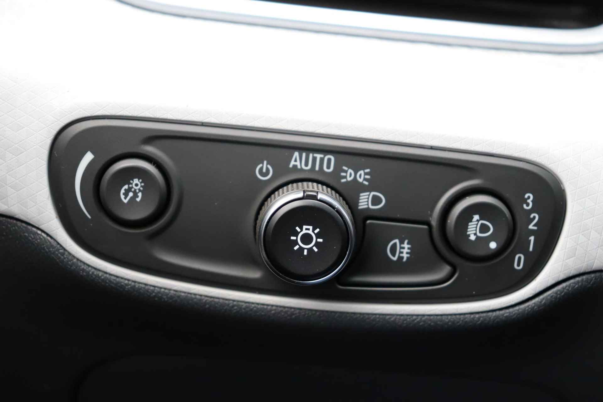 Opel Ampera-e Business Executive 60 kWh / Camera / Stoelverwarming / Keyless entry / - 22/40