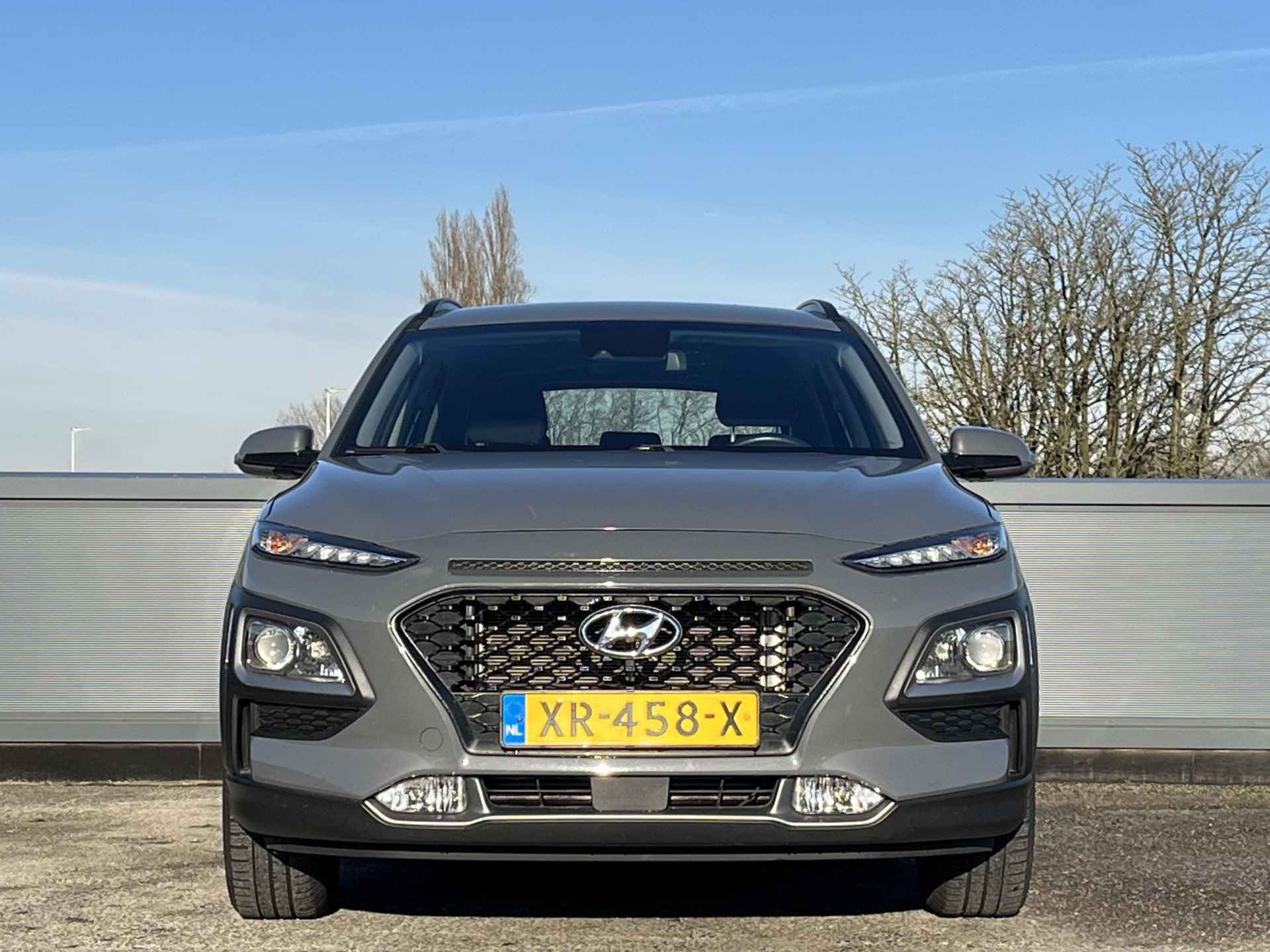 Hyundai Kona 1.0 T-GDI 120 PK Comfort | Geïntegreerde navigatiesysteem | Lichtmetalen velgen 15'' | Trekhaak | - 4/46