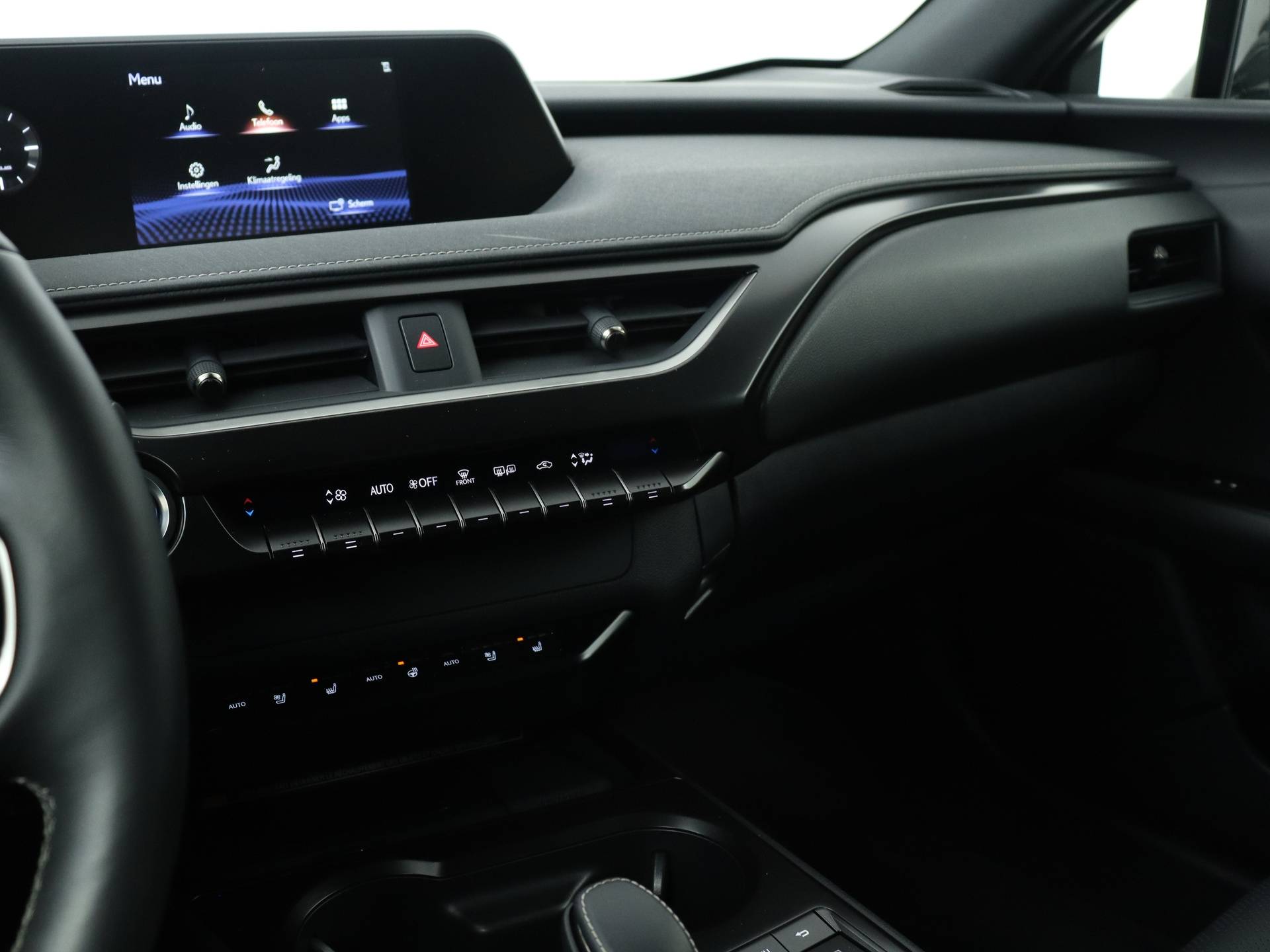 Lexus UX 300e Luxury | Lederen Bekleding |Stoelverwarming & -Koeling | Apple Carplay & Android Auto | - 7/52
