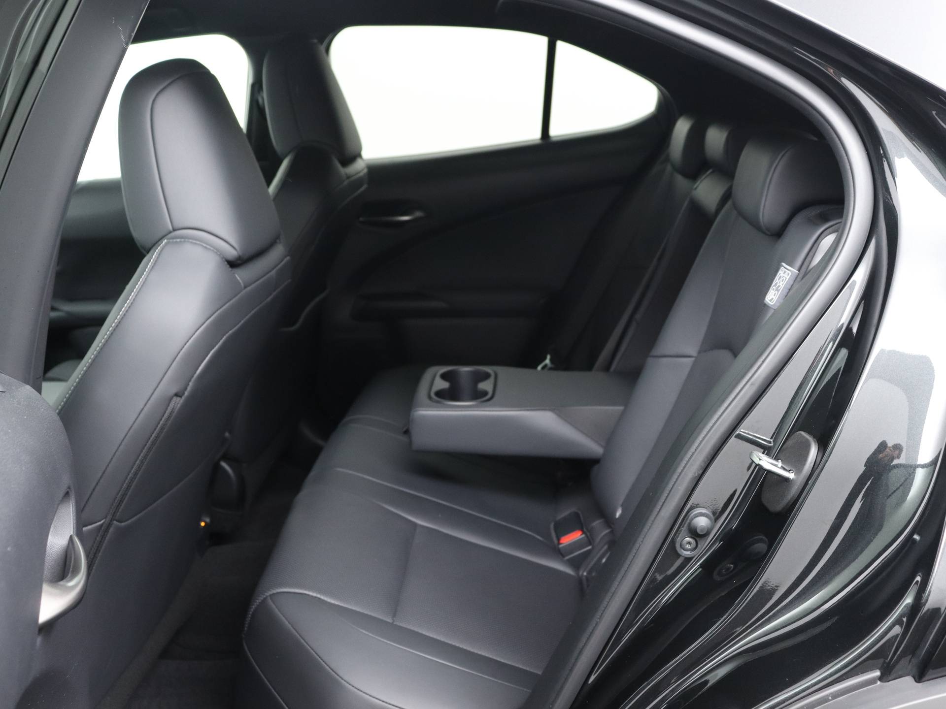 Lexus UX 300e Luxury | Lederen Bekleding |Stoelverwarming & -Koeling | Apple Carplay & Android Auto | - 17/52