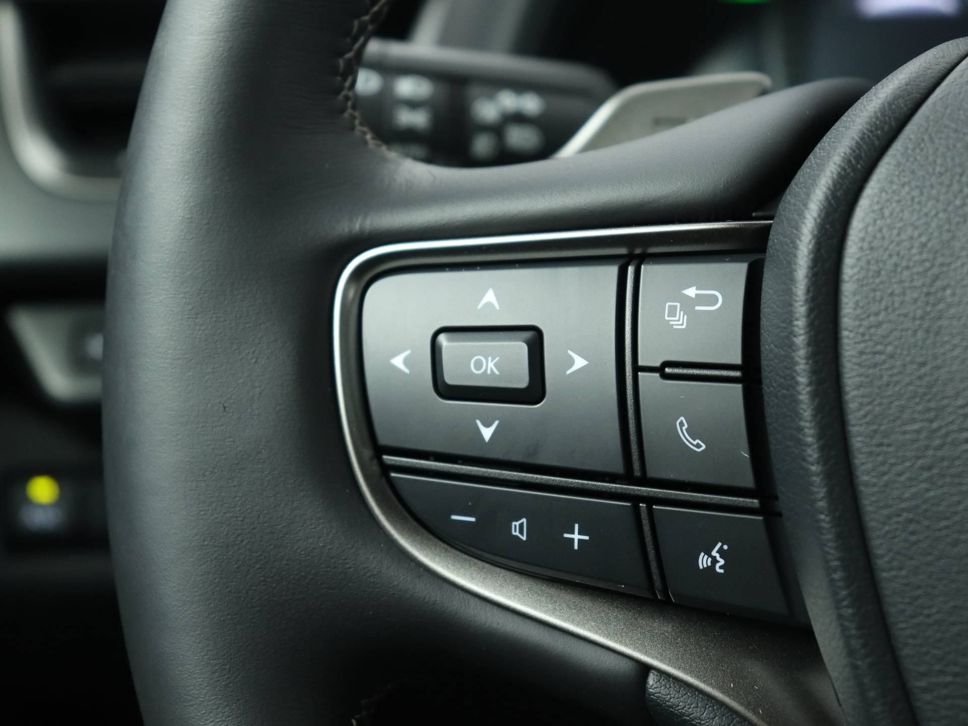 Lexus UX 300e Luxury | Lederen Bekleding |Stoelverwarming & -Koeling | Apple Carplay & Android Auto | - 18/52