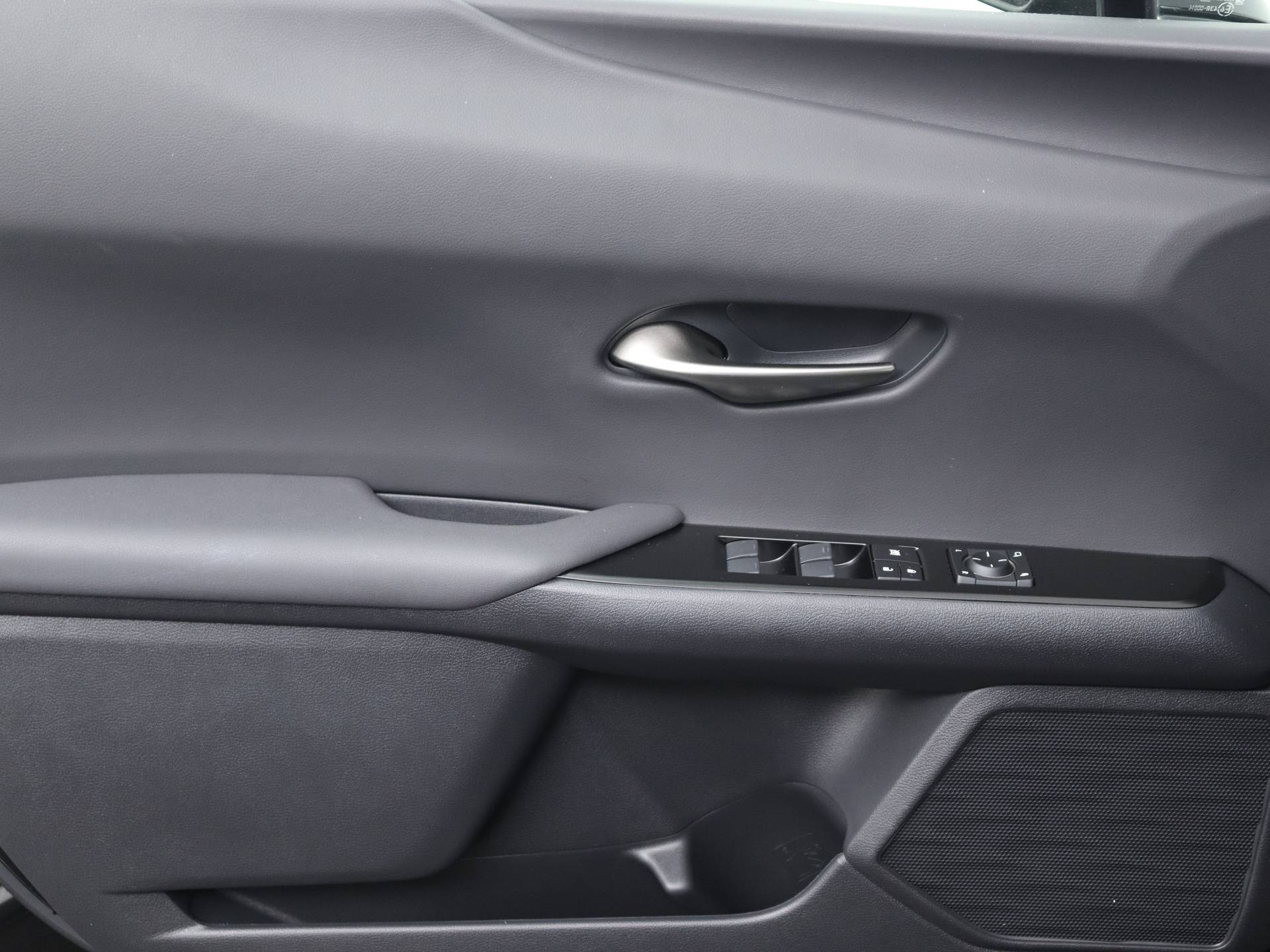 Lexus UX 300e Luxury | Lederen Bekleding |Stoelverwarming & -Koeling | Apple Carplay & Android Auto | - 28/52