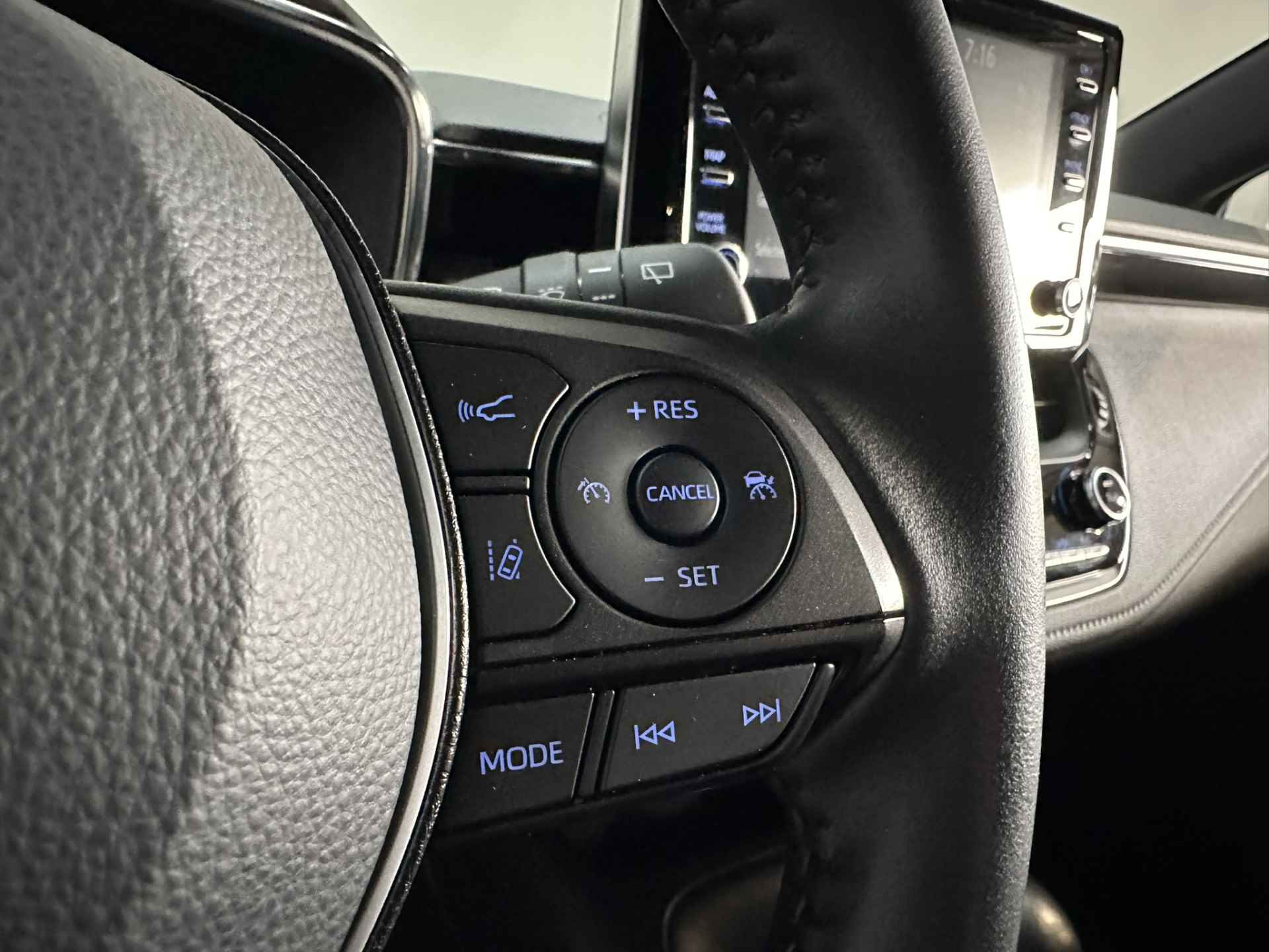 Toyota Corolla Touring Sports 1.8 Hybrid Active LED | Camera | Adaptive cruise | Navigatie | Apple Carplay Android Auto | Isofix | NAP | - 16/36