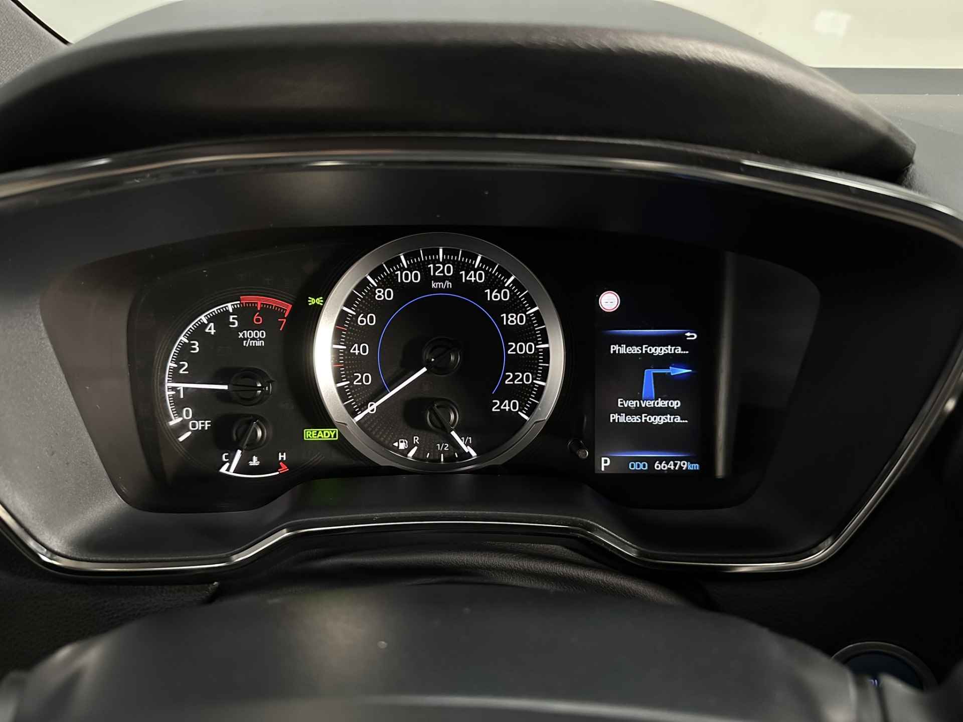 Toyota Corolla Touring Sports 1.8 Hybrid Active LED | Camera | Adaptive cruise | Navigatie | Apple Carplay Android Auto | Isofix | NAP | - 17/36