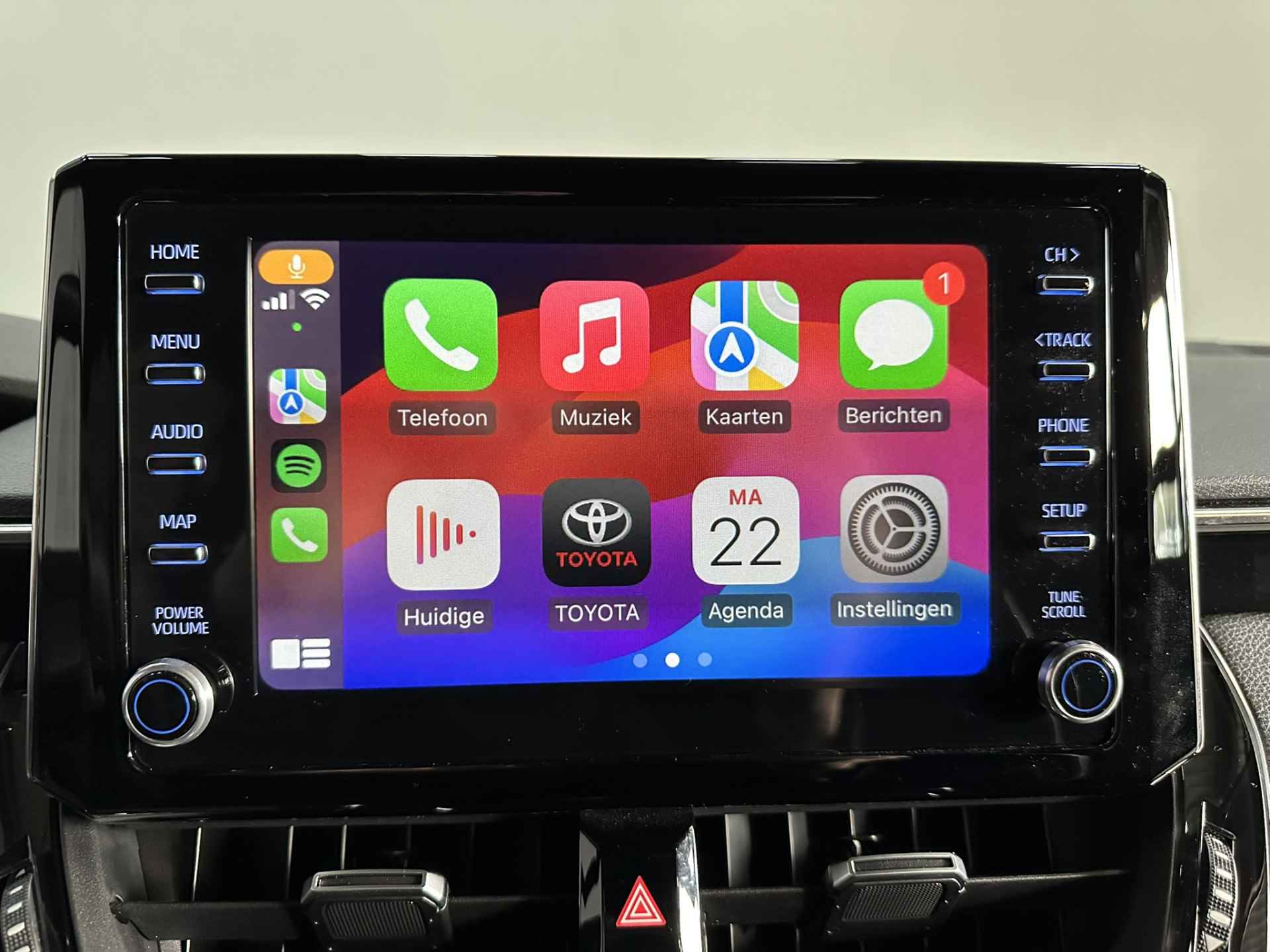 Toyota Corolla Touring Sports 1.8 Hybrid Active LED | Camera | Adaptive cruise | Navigatie | Apple Carplay Android Auto | Isofix | NAP | - 18/36