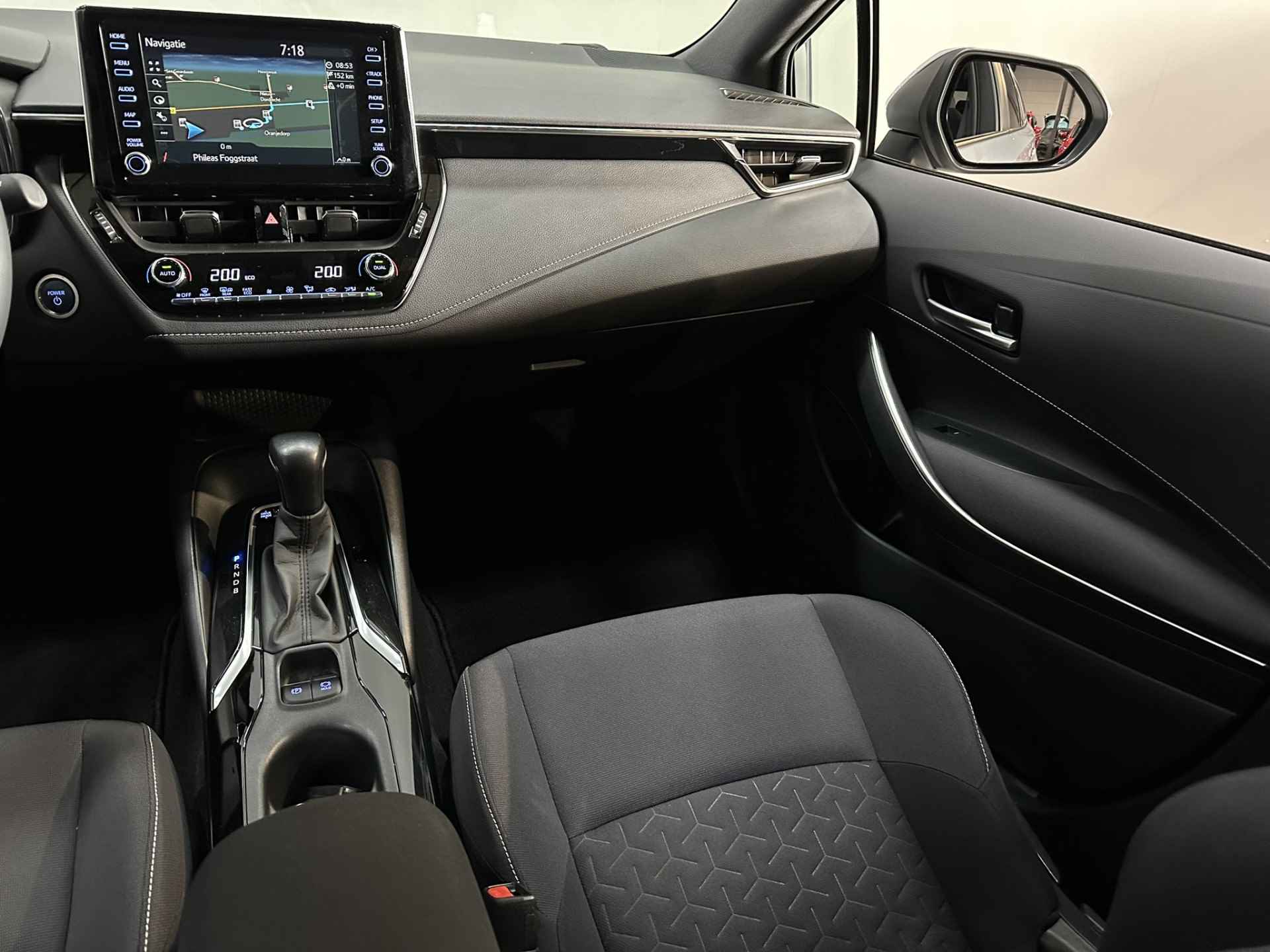 Toyota Corolla Touring Sports 1.8 Hybrid Active LED | Camera | Adaptive cruise | Navigatie | Apple Carplay Android Auto | Isofix | NAP | - 28/36