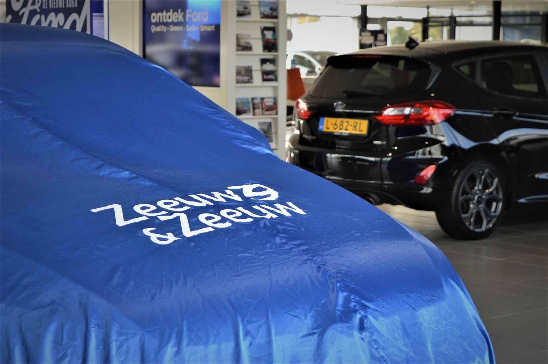 Ford Focus 1.0 EcoBoost Hybrid ST Line  | Nieuw te bestellen bij Zeeuw & Zeeuw Ford Alphen | Prijs inclusief 2500 euro Ford Voordeel | Financiering via Ford Options mogelijk - 20/20