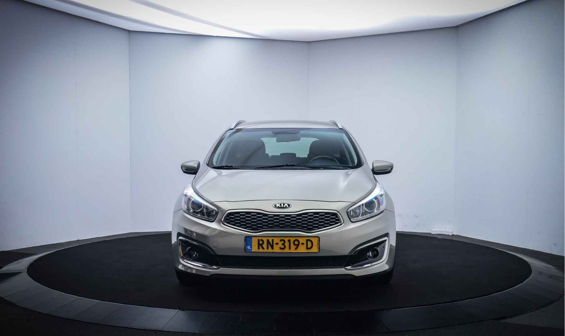 Kia cee'd Sportswagon 1.0T-GDi Navigator Plus Comfort CAMERA/CARPLAY/CLIMA/NAVI/CRUISE/BLUETOOTH/PDC/TREKHAAK/LMV - 2/23