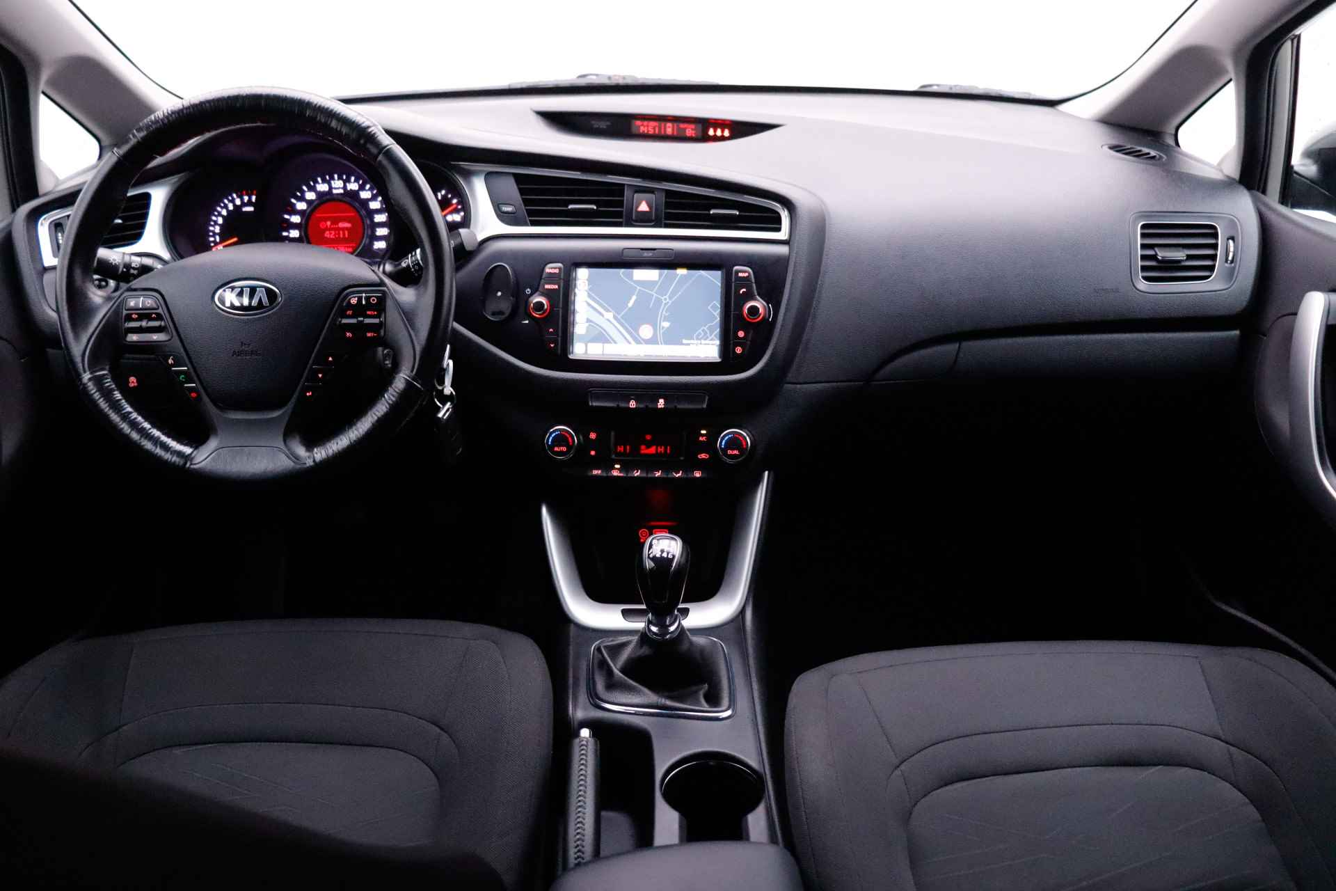 Kia cee'd Sportswagon 1.0T-GDi Navigator Plus Comfort CAMERA/CARPLAY/CLIMA/NAVI/CRUISE/BLUETOOTH/PDC/TREKHAAK/LMV - 16/23