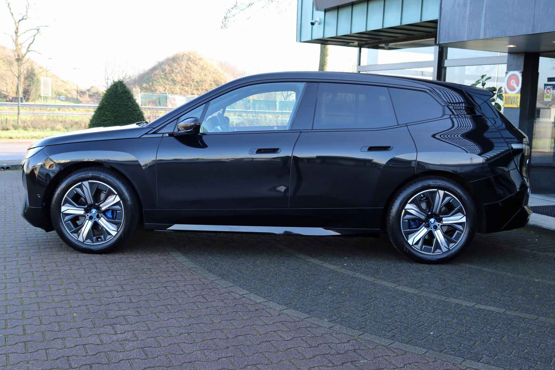 BMW iX xDrive40 Executive 77 kWh Panoramadak Trekhaak Nieuwstaat!! - 4/31