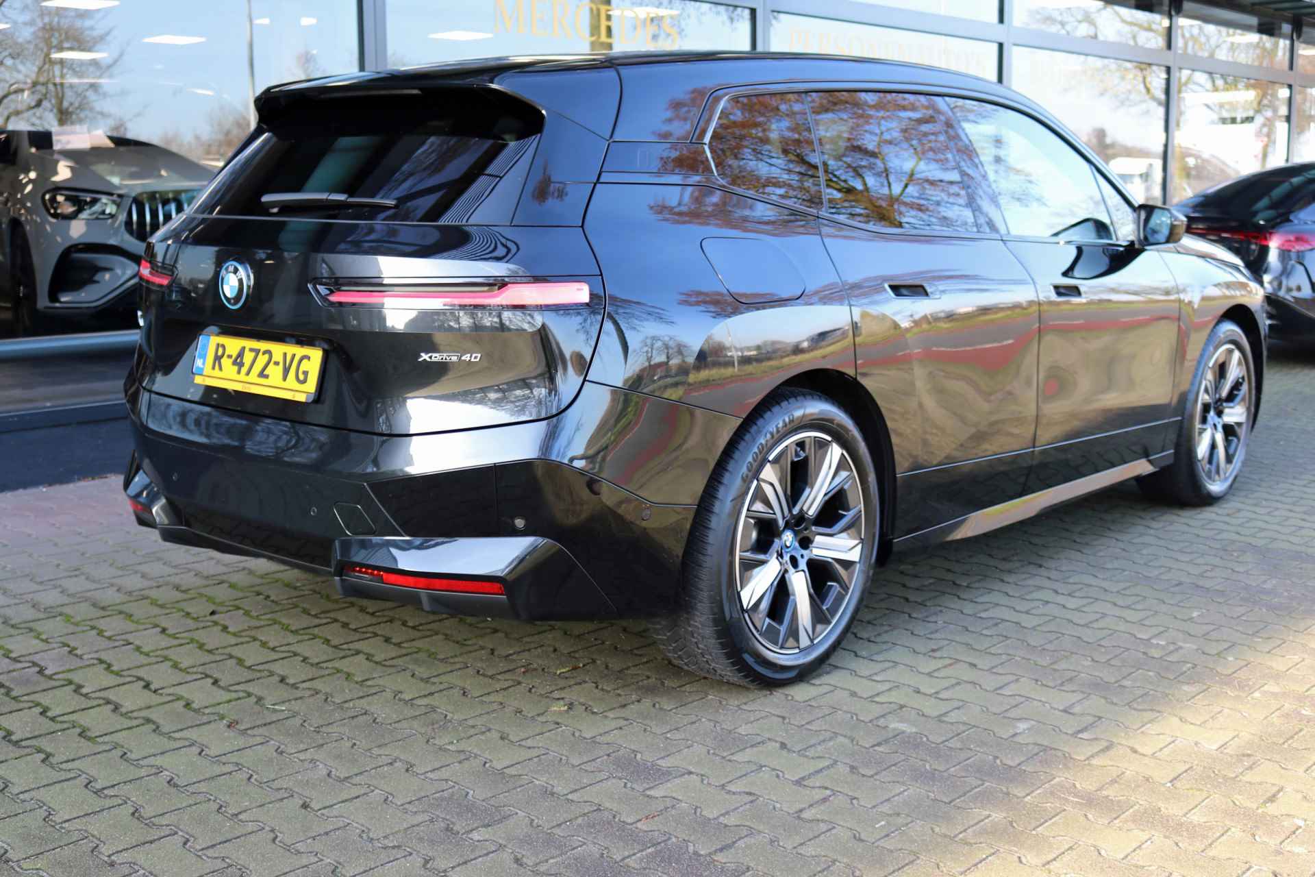 BMW iX xDrive40 Executive 77 kWh Panoramadak Trekhaak Nieuwstaat!! - 23/31