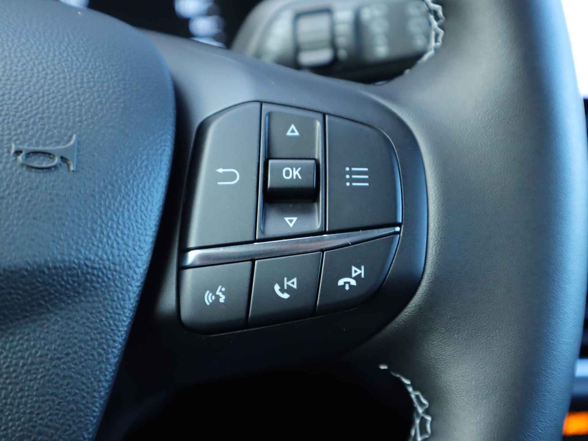 Ford Fiesta 1.0 EcoBoost Hybrid Titanium 125pk | DEMO | Navigatie via Apple Carplay & Android auto | Cruise control | Led koplampen | Led dag rijverlichting - 12/39
