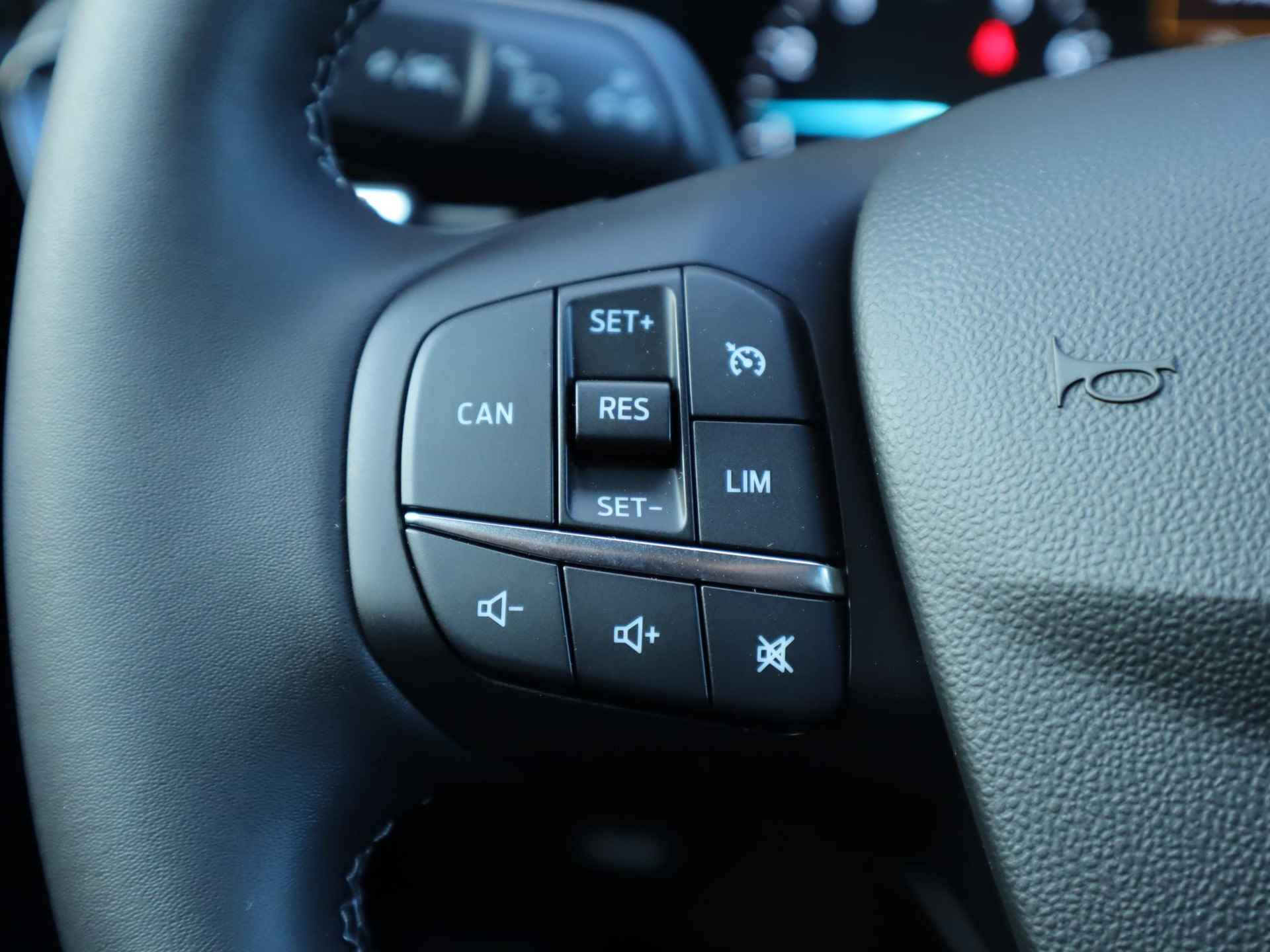 Ford Fiesta 1.0 EcoBoost Hybrid Titanium 125pk | DEMO | Navigatie via Apple Carplay & Android auto | Cruise control | Led koplampen | Led dag rijverlichting - 16/39