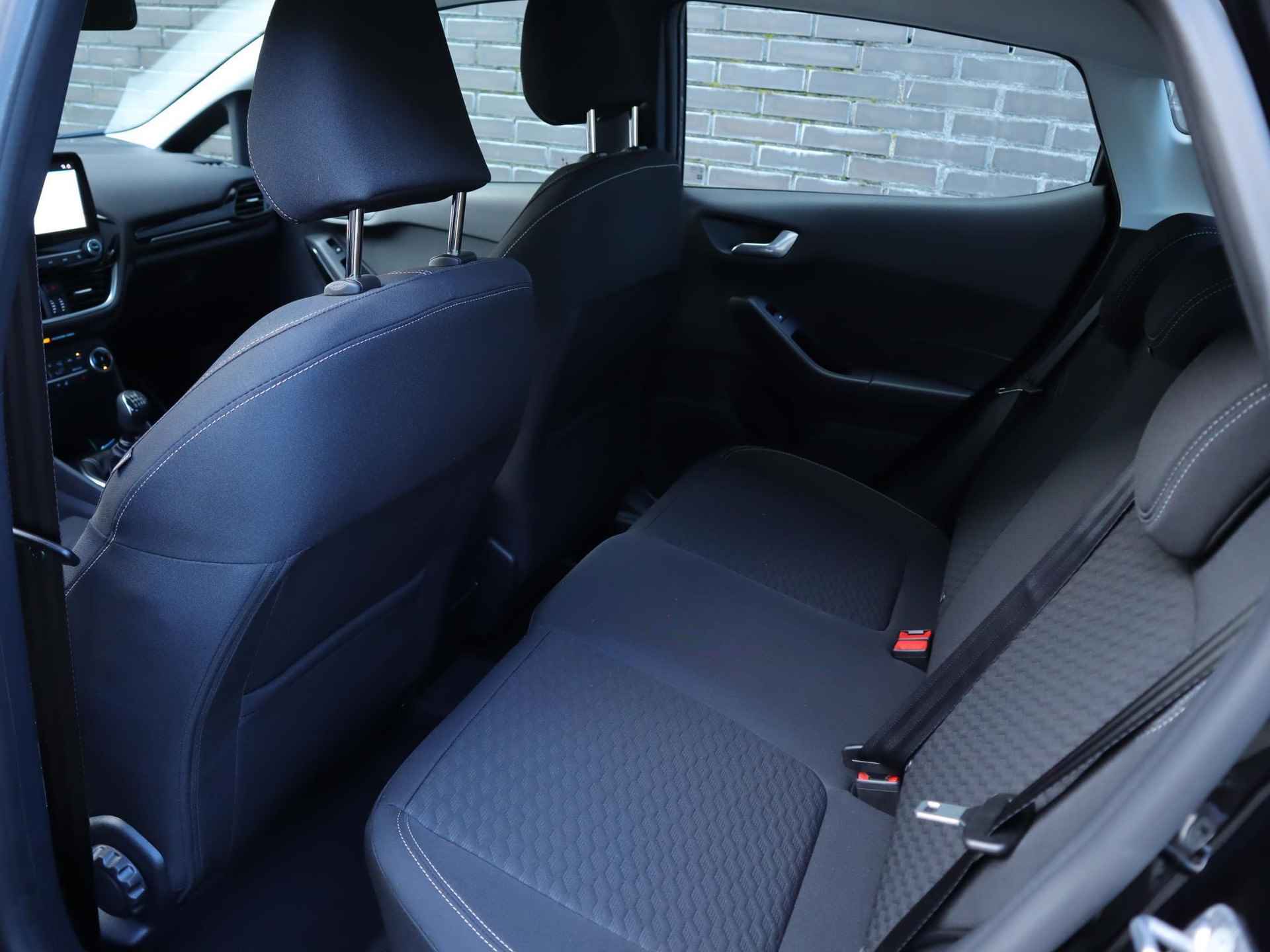 Ford Fiesta 1.0 EcoBoost Hybrid Titanium 125pk | DEMO | Navigatie via Apple Carplay & Android auto | Cruise control | Led koplampen | Led dag rijverlichting - 20/39