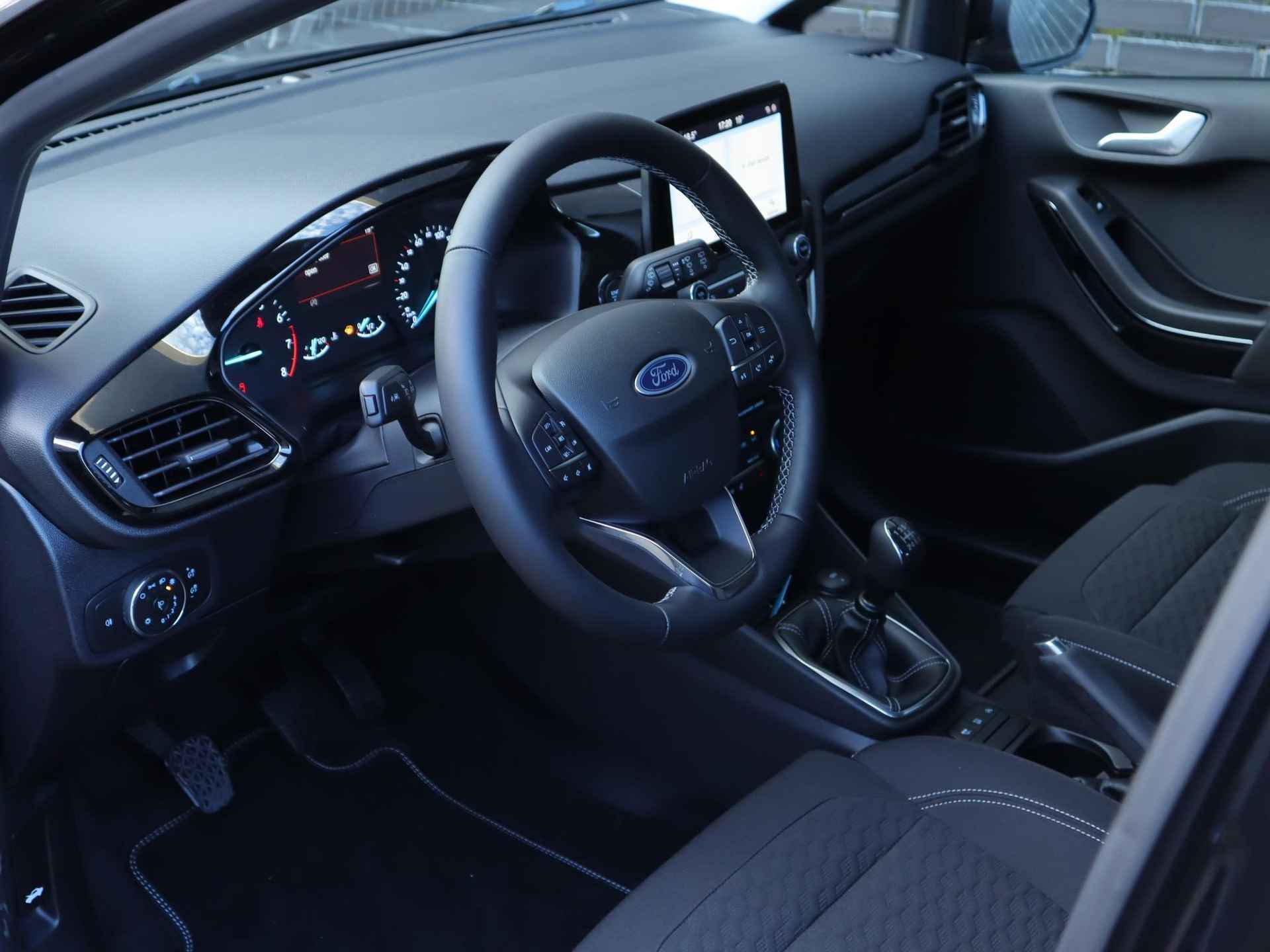 Ford Fiesta 1.0 EcoBoost Hybrid Titanium 125pk | DEMO | Navigatie via Apple Carplay & Android auto | Cruise control | Led koplampen | Led dag rijverlichting - 21/39