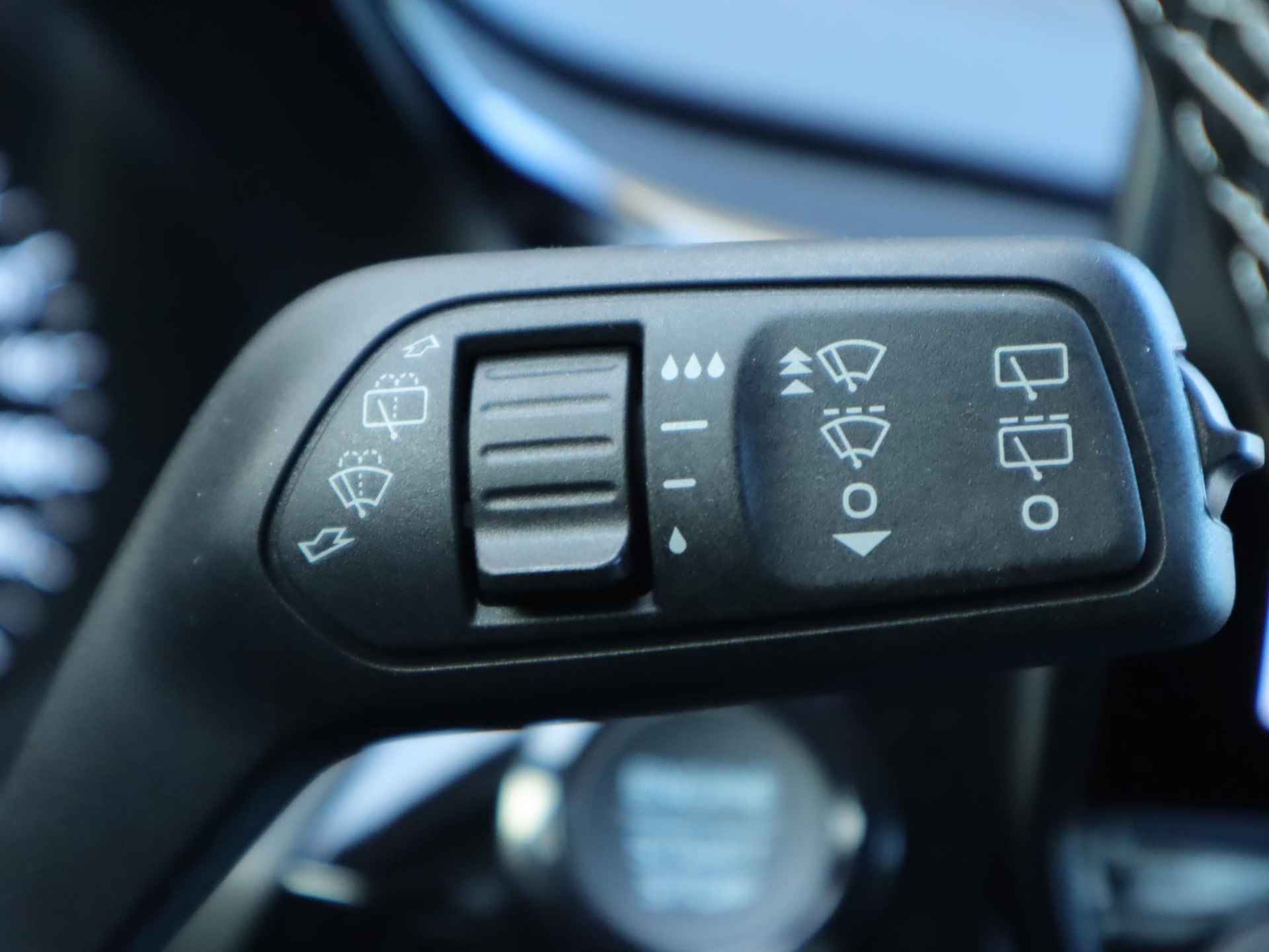 Ford Fiesta 1.0 EcoBoost Hybrid Titanium 125pk | DEMO | Navigatie via Apple Carplay & Android auto | Cruise control | Led koplampen | Led dag rijverlichting - 27/39