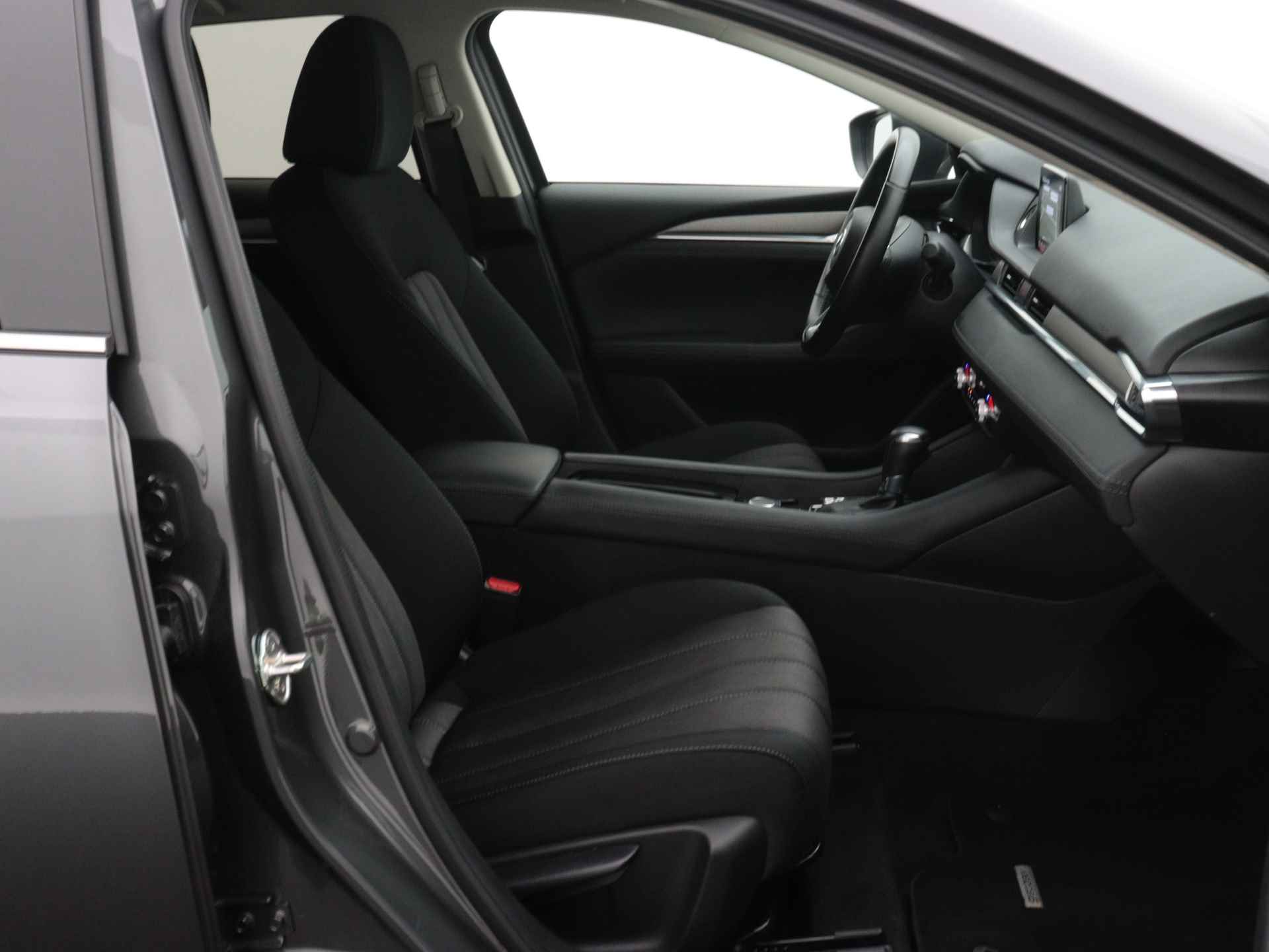 Mazda 6 Sportbreak 2.0 SkyActiv-G 165 Centre-Line | Voorstoelen verwarmd | - 31/44