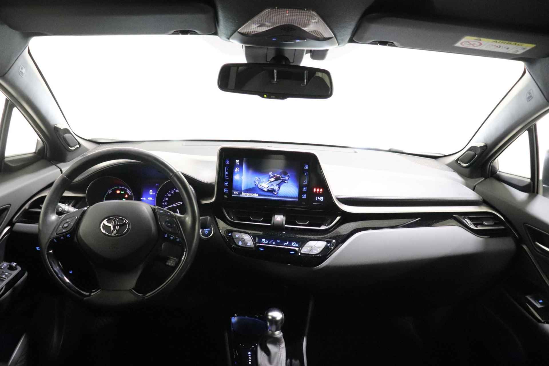 Toyota C-HR 1.8 Hybrid Style Ultimate BSM, JBL, Sensoren, Stuur & Stoel verwarming, Climate & Cruise control! - 3/41