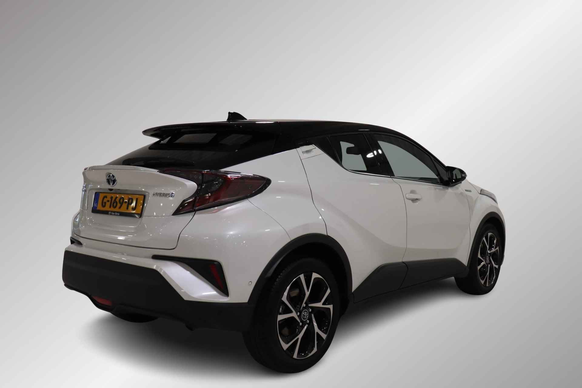 Toyota C-HR 1.8 Hybrid Style Ultimate BSM, JBL, Sensoren, Stuur & Stoel verwarming, Climate & Cruise control! - 2/41