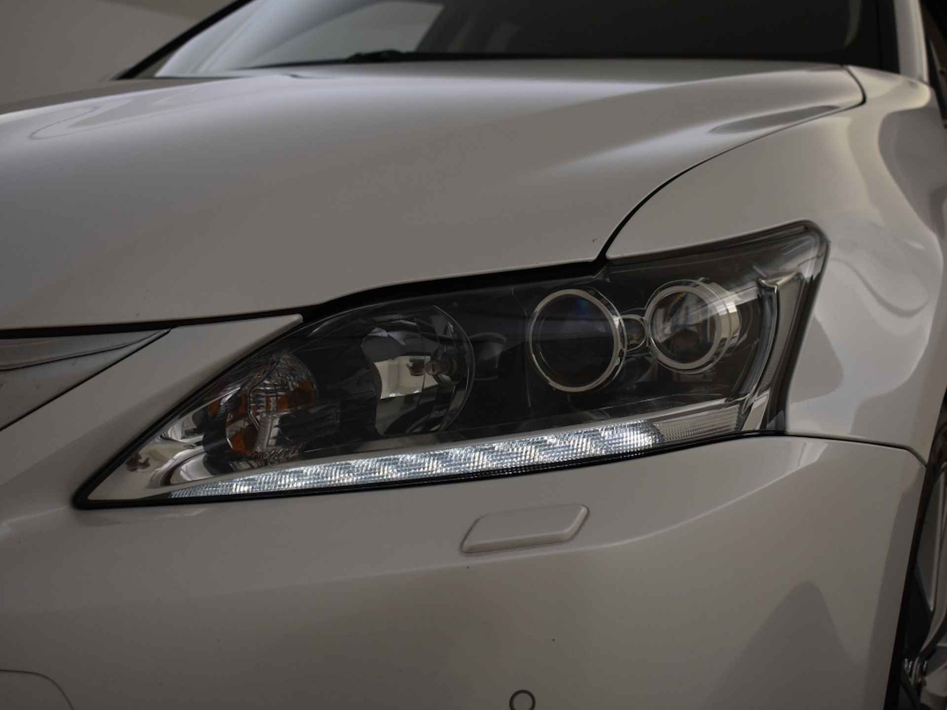 Lexus CT 200h Luxury Limited | Navi | Open dak | Parkeersensoren - 15/34
