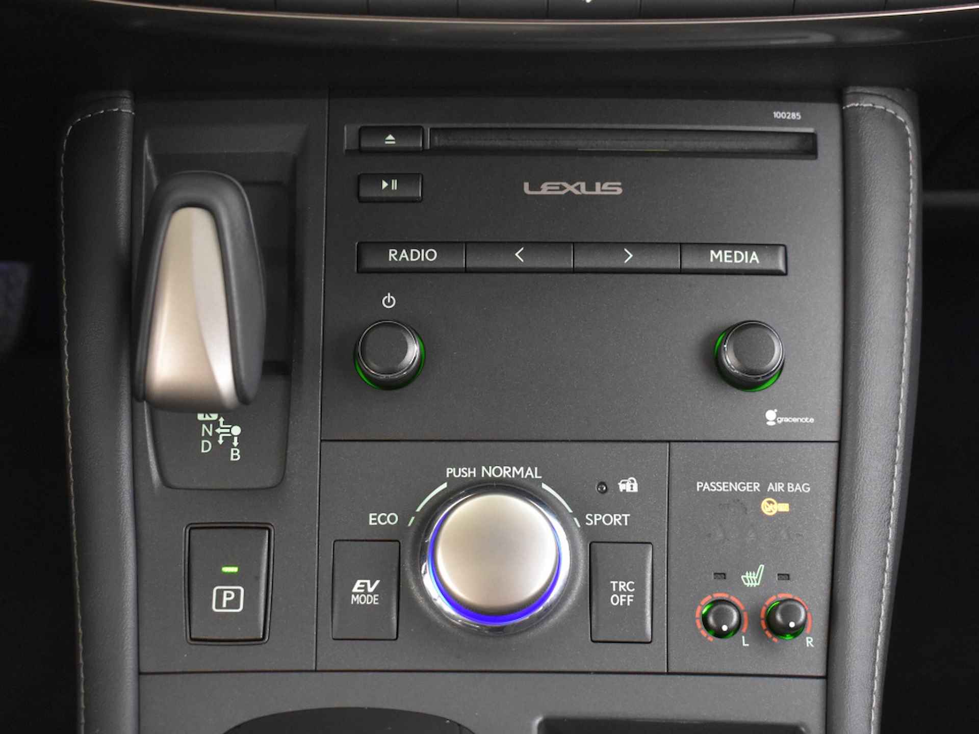 Lexus CT 200h Luxury Limited | Navi | Open dak | Parkeersensoren - 22/34
