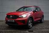 Volvo XC40 B4 Plus Dark | Adaptive Cruise | BLIS | Power Seats |  Stoel/Stuurwielverwarming | Keyless | Trekhaak |