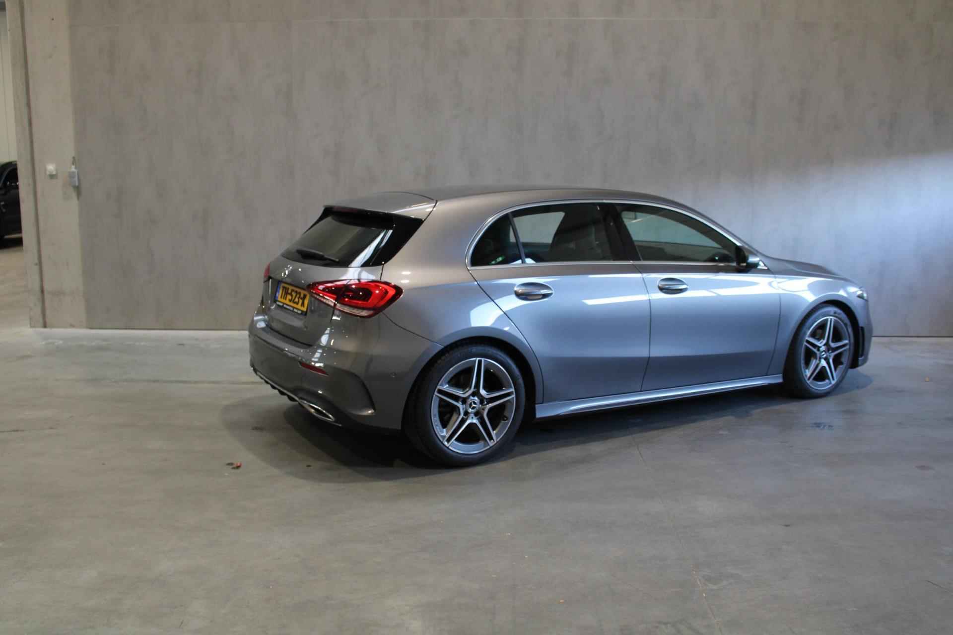 Mercedes-Benz A-klasse 200 Launch Edition AMG-Pakket Wide Screen Camera NAP en Bovag garantie - 16/17