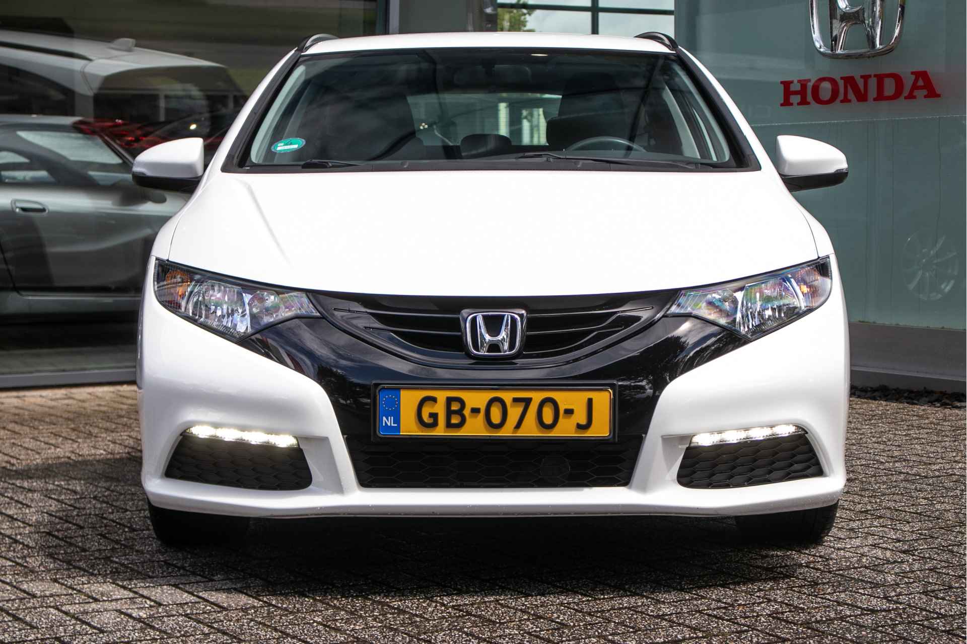 Honda Civic Tourer 1.8 Comfort -All-in rijklaarprijs | Trekhaak | Dealer onderhouden | 12 mnd Bovag - 9/35