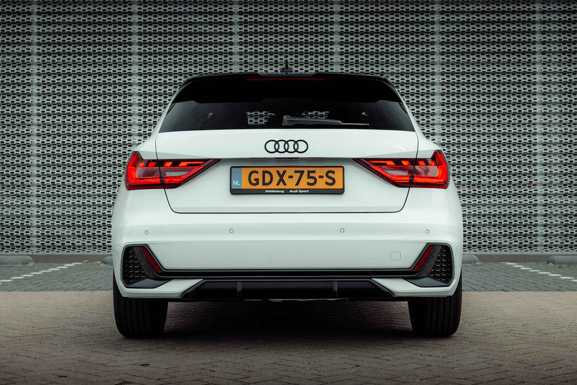 Audi A1 Sportback 30 TFSI 110pk s-tronic S edition | Climate control | Stoelverwarming | Optiek zwart plus | Privacy glass | Afgevlakt sportstuur - 6/29