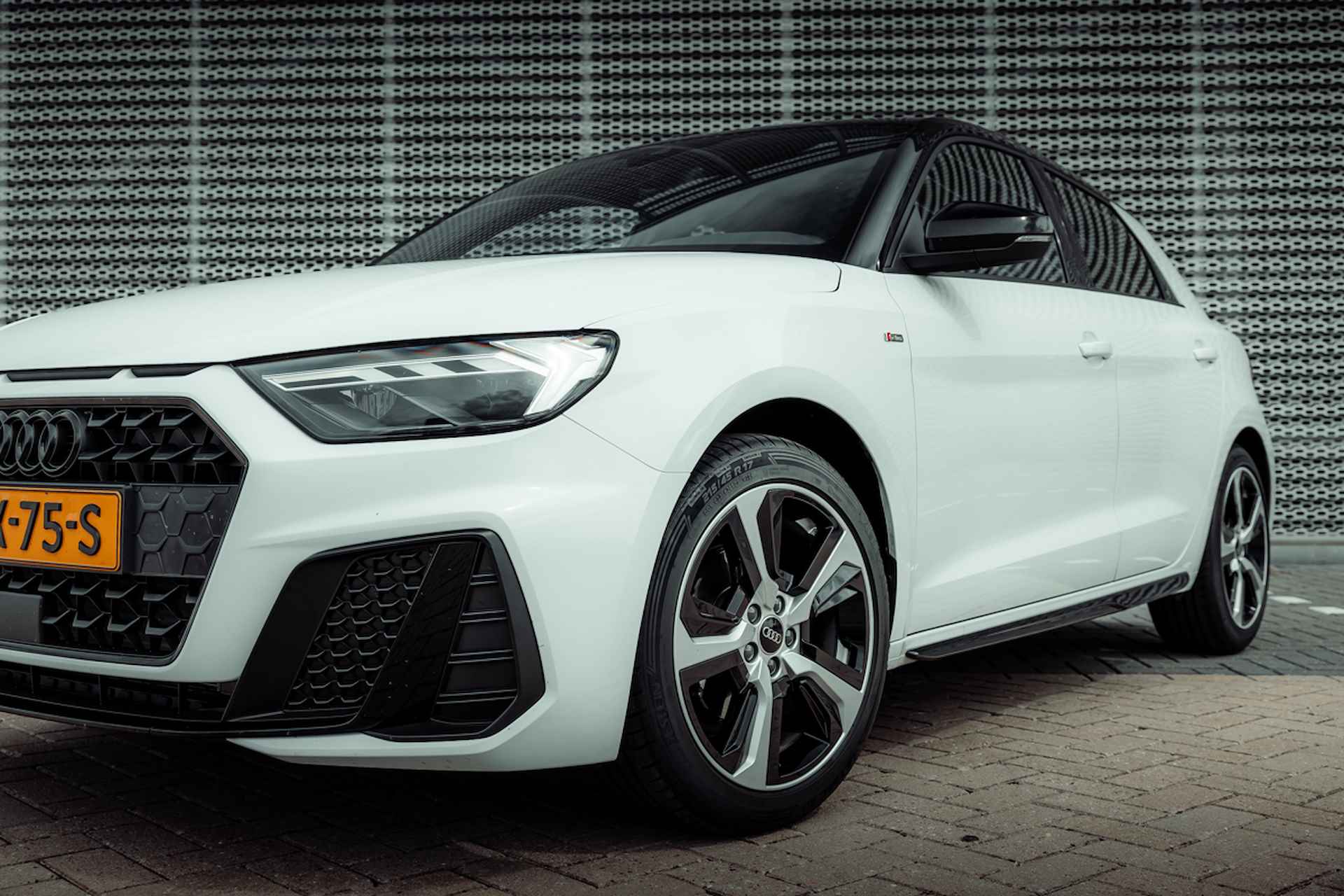 Audi A1 Sportback 30 TFSI 110pk s-tronic S edition | Climate control | Stoelverwarming | Optiek zwart plus | Privacy glass | Afgevlakt sportstuur - 8/29