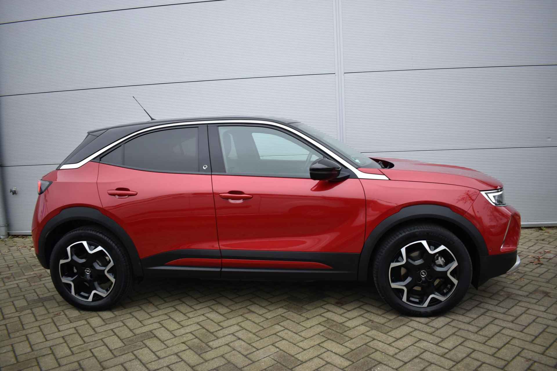 Opel Mokka-e Ultimate 50-kWh 11kw bl.  Leder / NAVI / Stoel en stuur verw. - 3/44