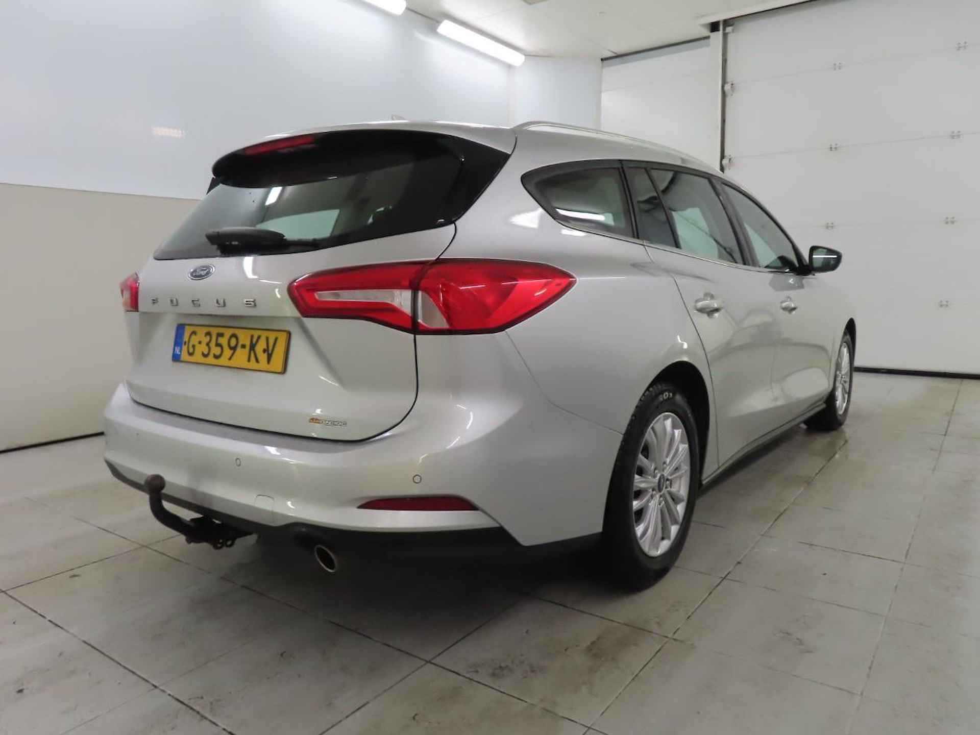 Ford Focus Wagon 1.0 EcoBoost Titanium Business | Clima | Navi | Trekhaak | - 2/6