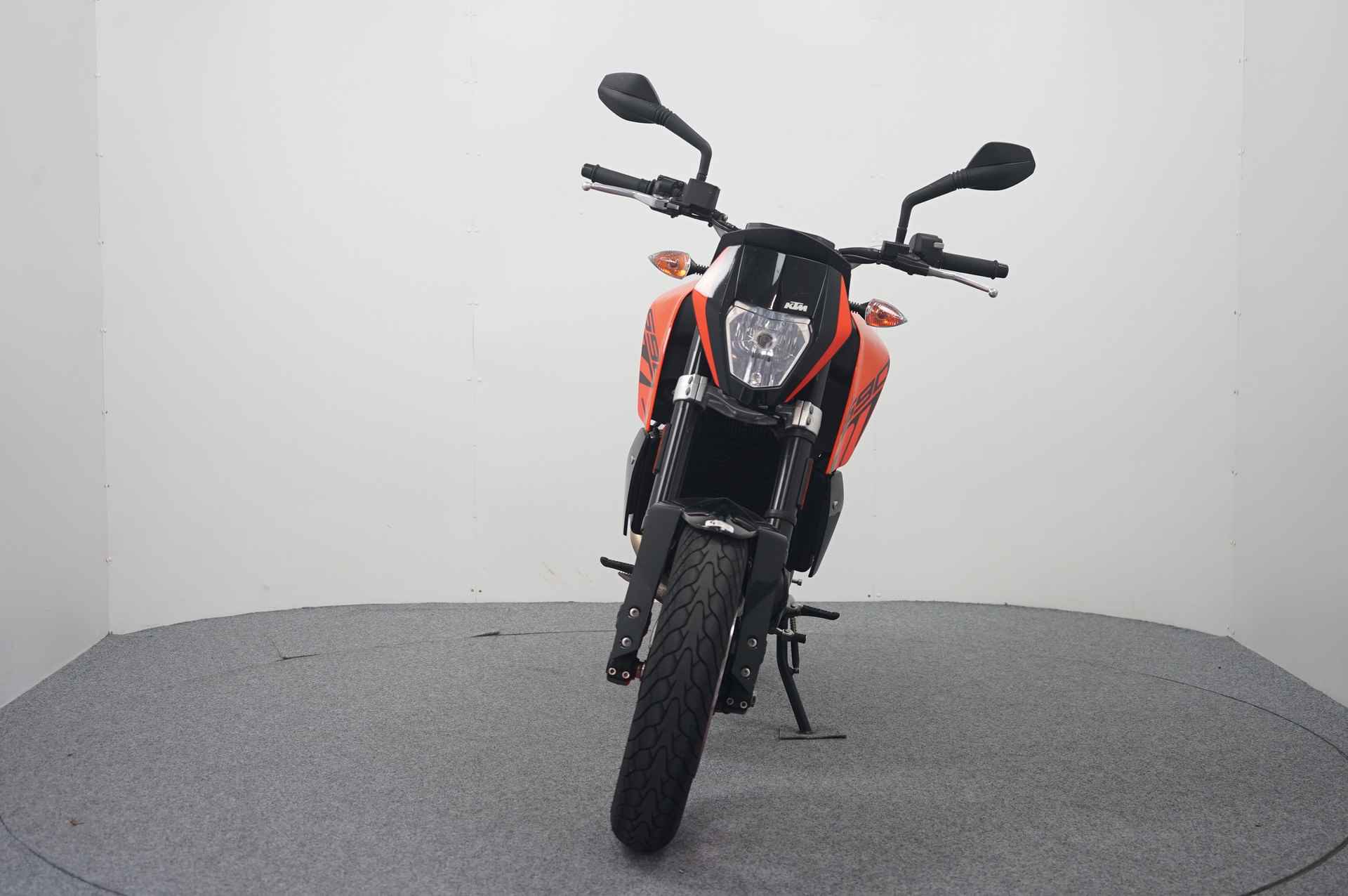 KTM Duke 690 - 3/15