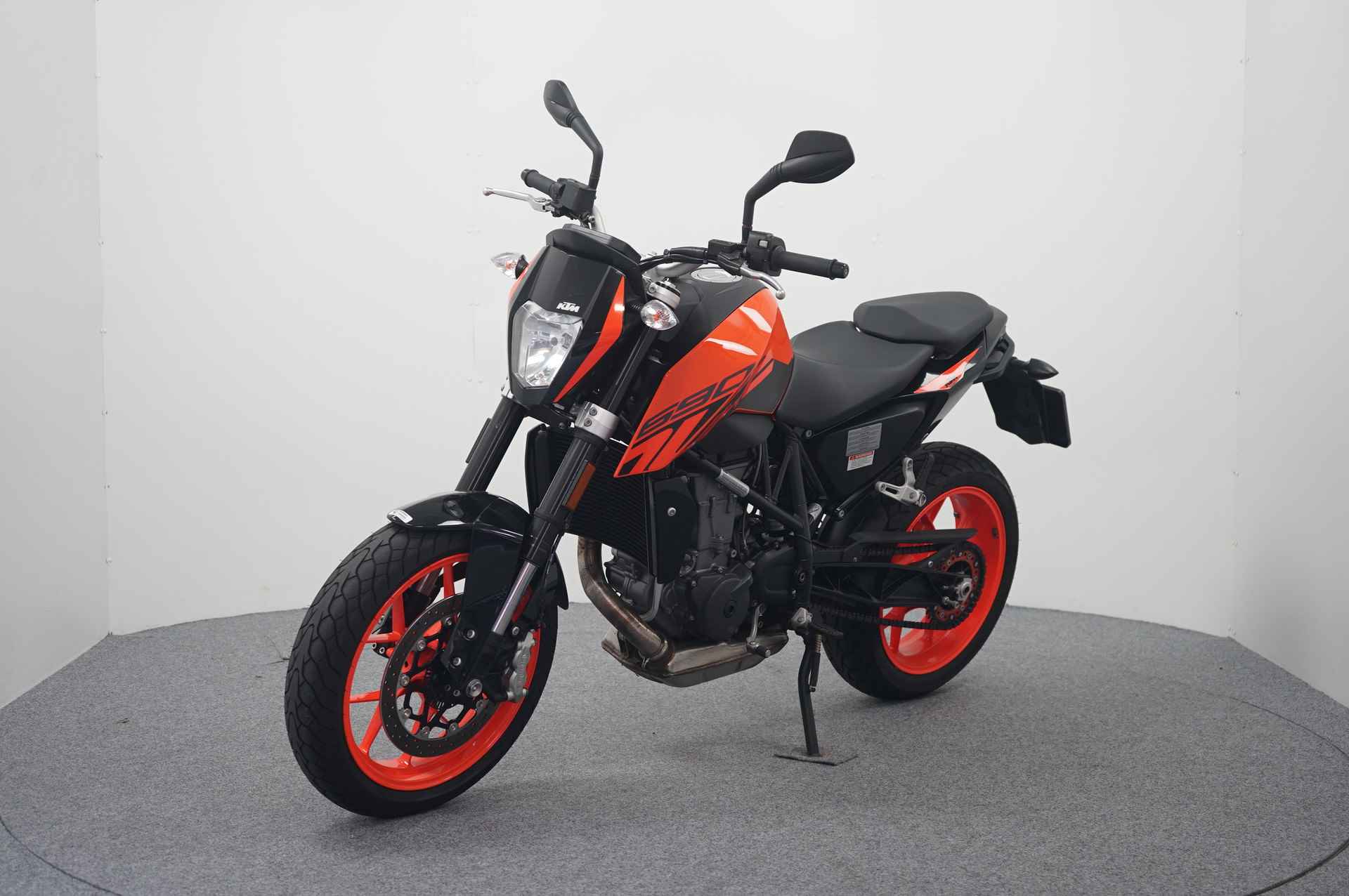 KTM Duke 690 - 4/15