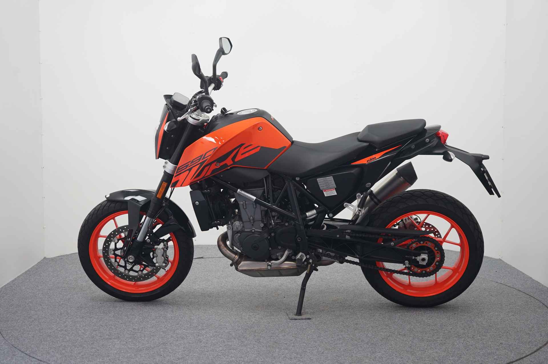 KTM Duke 690 - 5/15