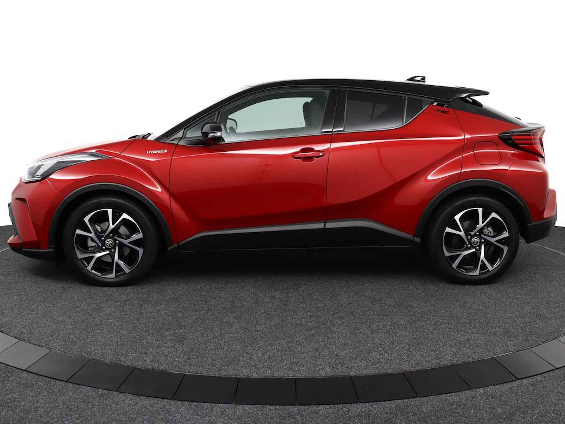 Toyota C-HR 1.8 Hybrid Style | Apple Carplay/Android Auto | Trekhaak | JBL Audio | Navigatie | Parkeersensoren | Blindspot-Monitor | - 3/54