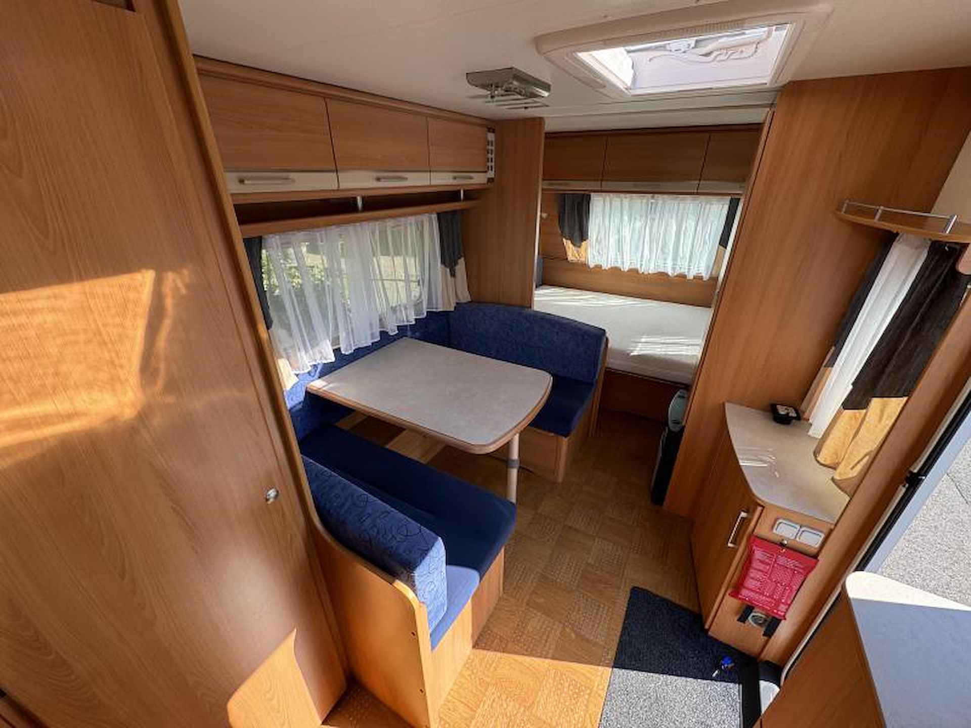 Caravelair Ambiance Style 465 Lichtgewicht met voortent - 5/15