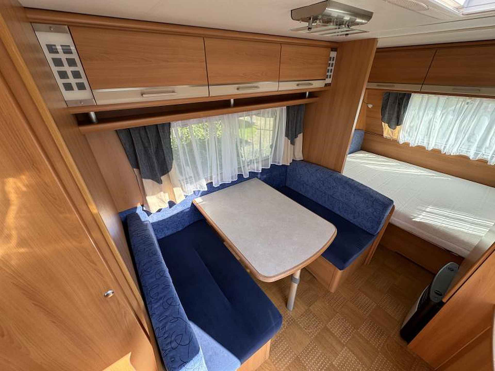 Caravelair Ambiance Style 465 Lichtgewicht met voortent - 6/15