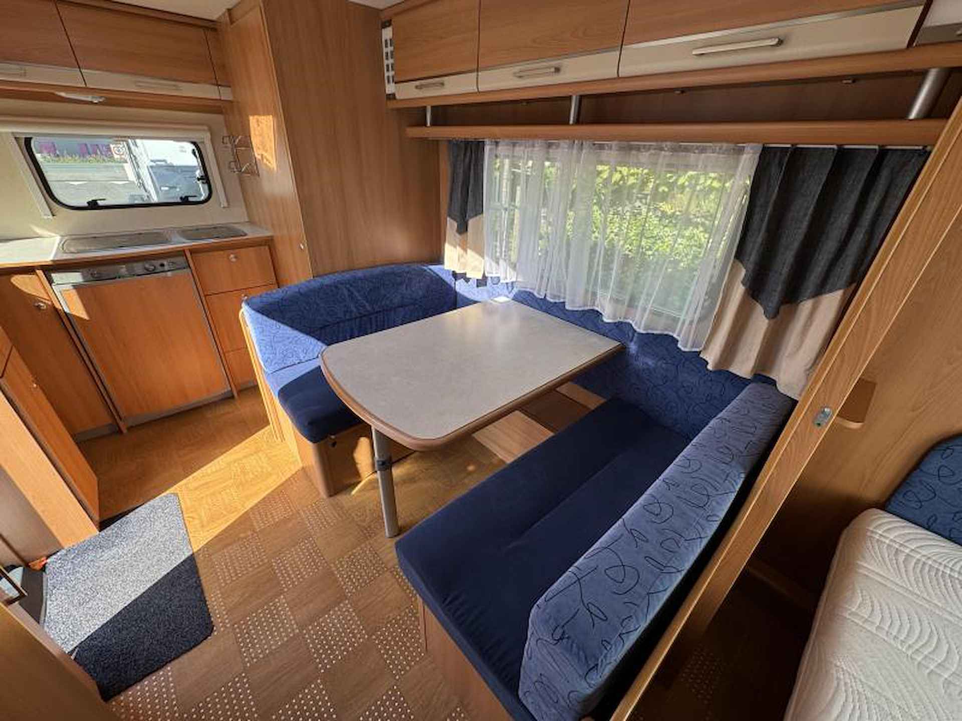 Caravelair Ambiance Style 465 Lichtgewicht met voortent - 7/15